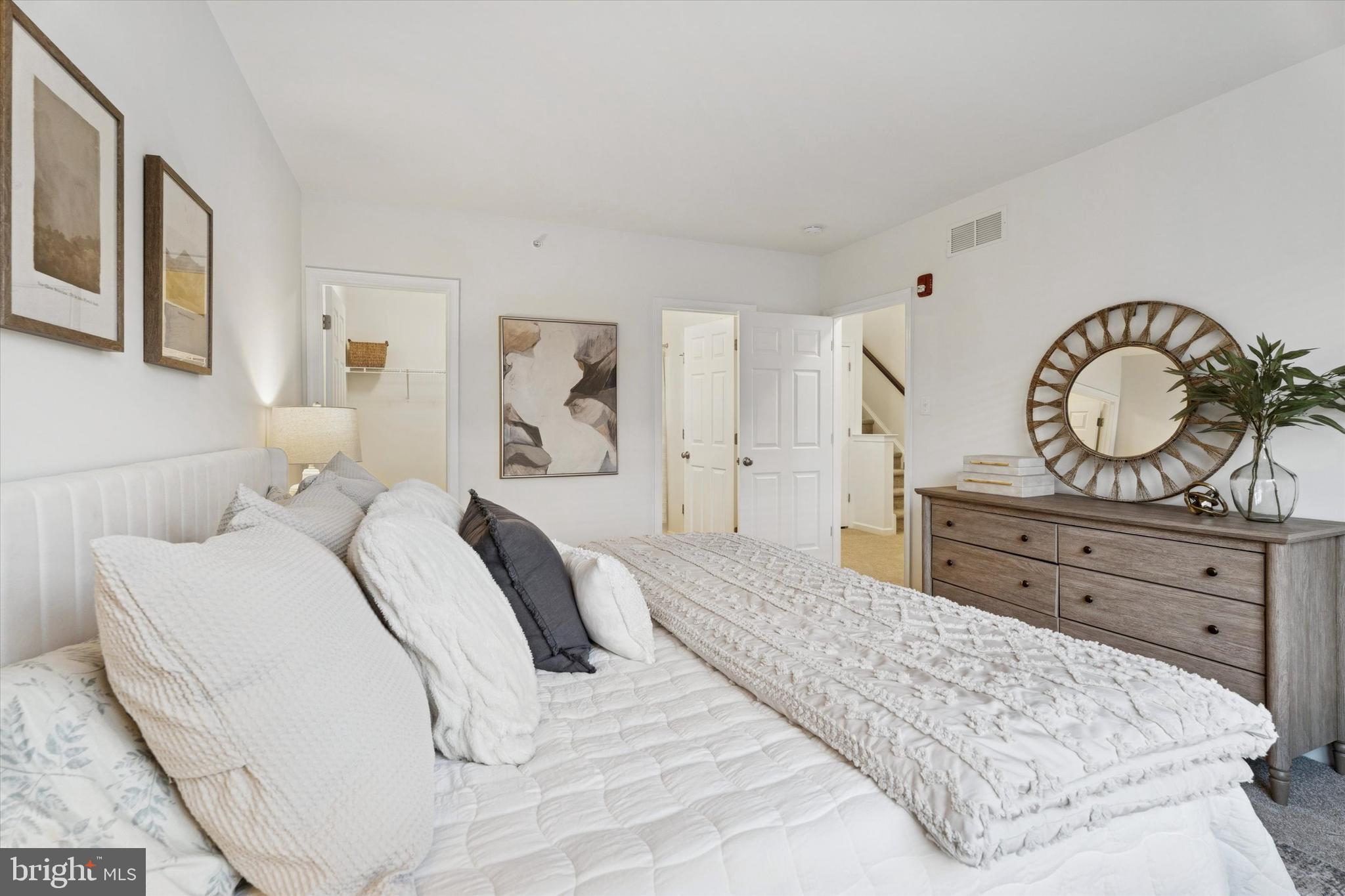 ARBOR KNOLL - Residential