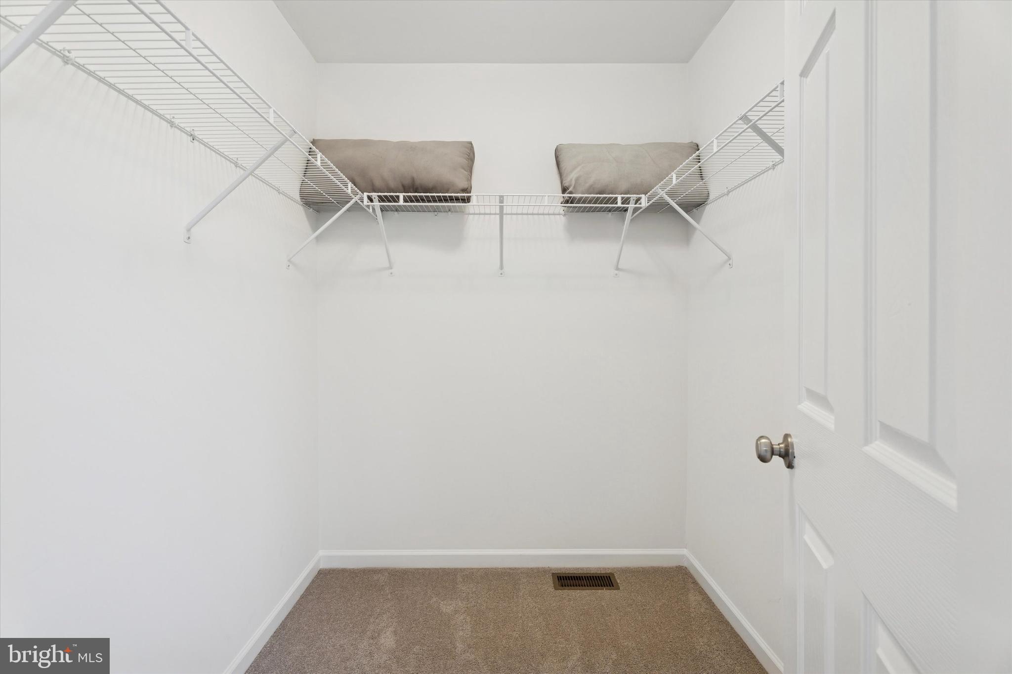 ARBOR KNOLL - Residential