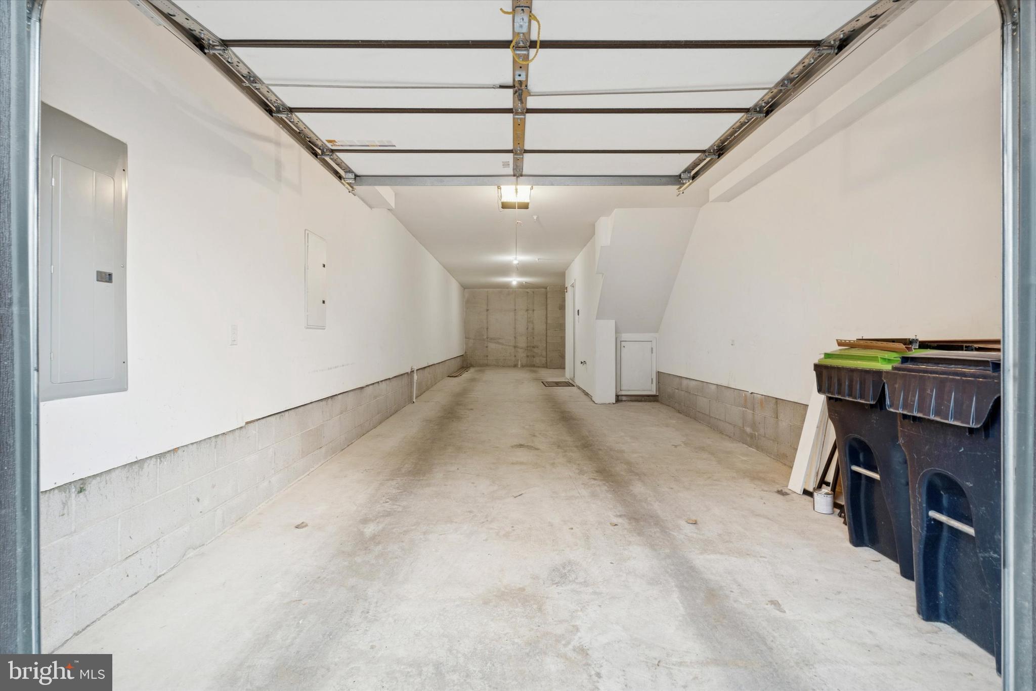 ARBOR KNOLL - Residential