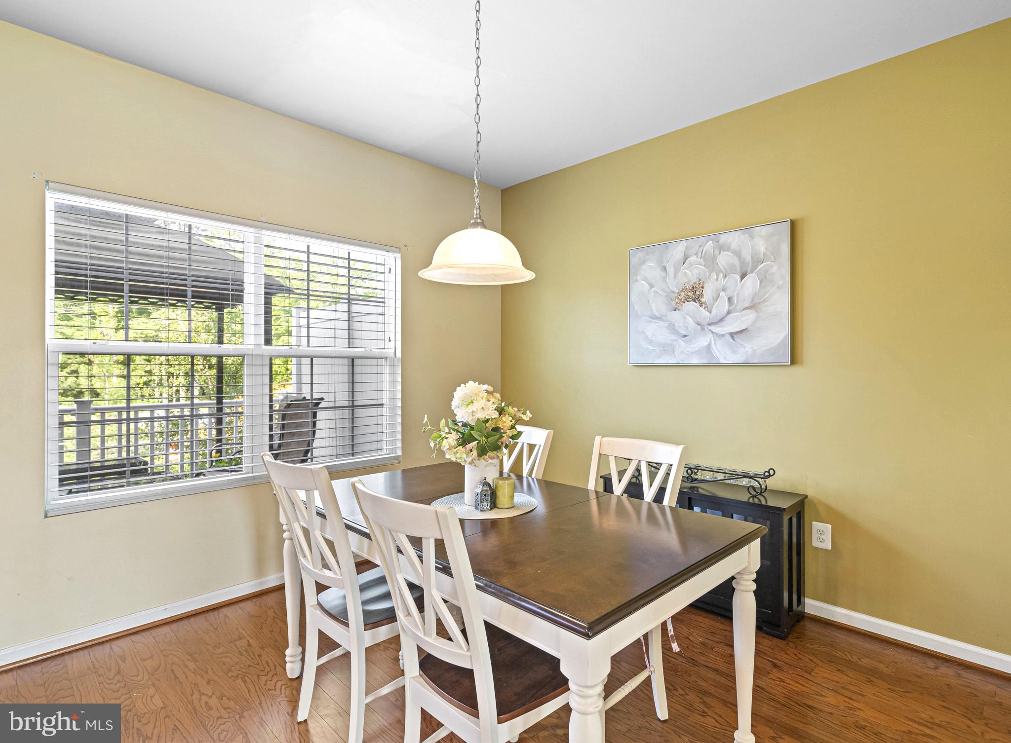 CHELSEA MANOR - Residential