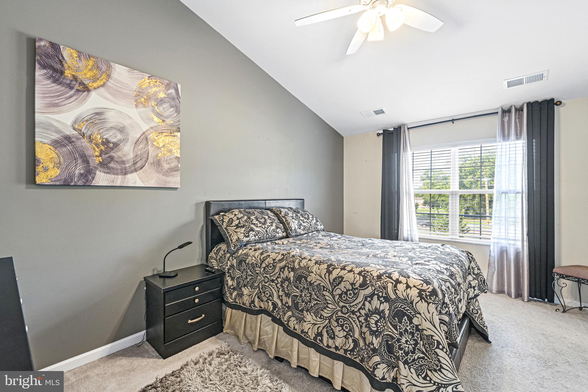 CHELSEA MANOR - Residential