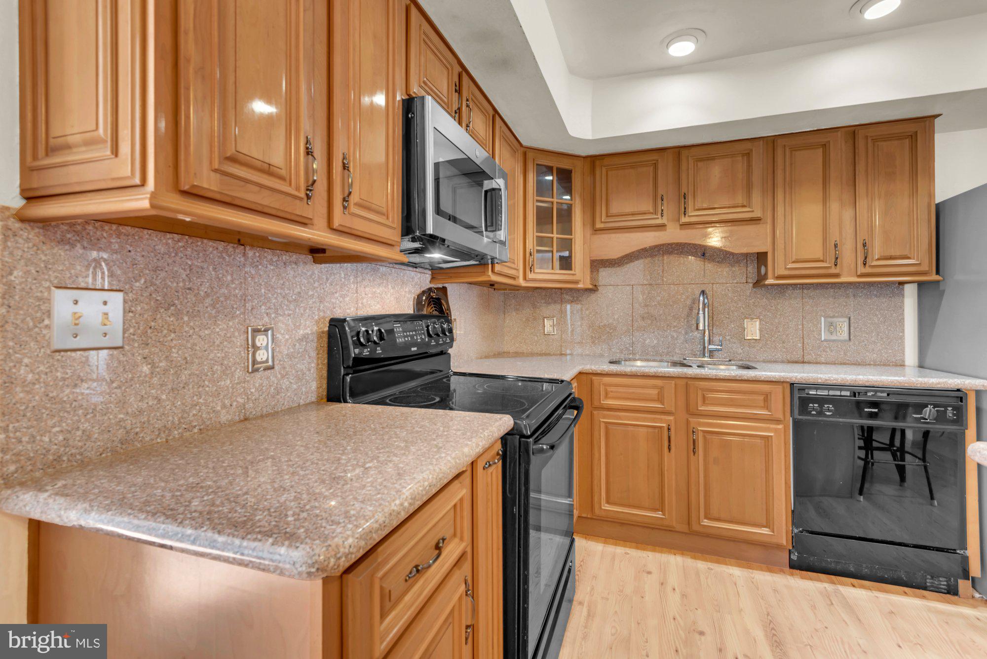 MARLBORO MEADOWS - Residential