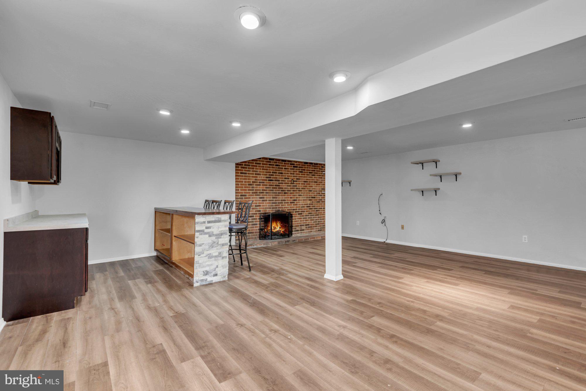 MARLBORO MEADOWS - Residential