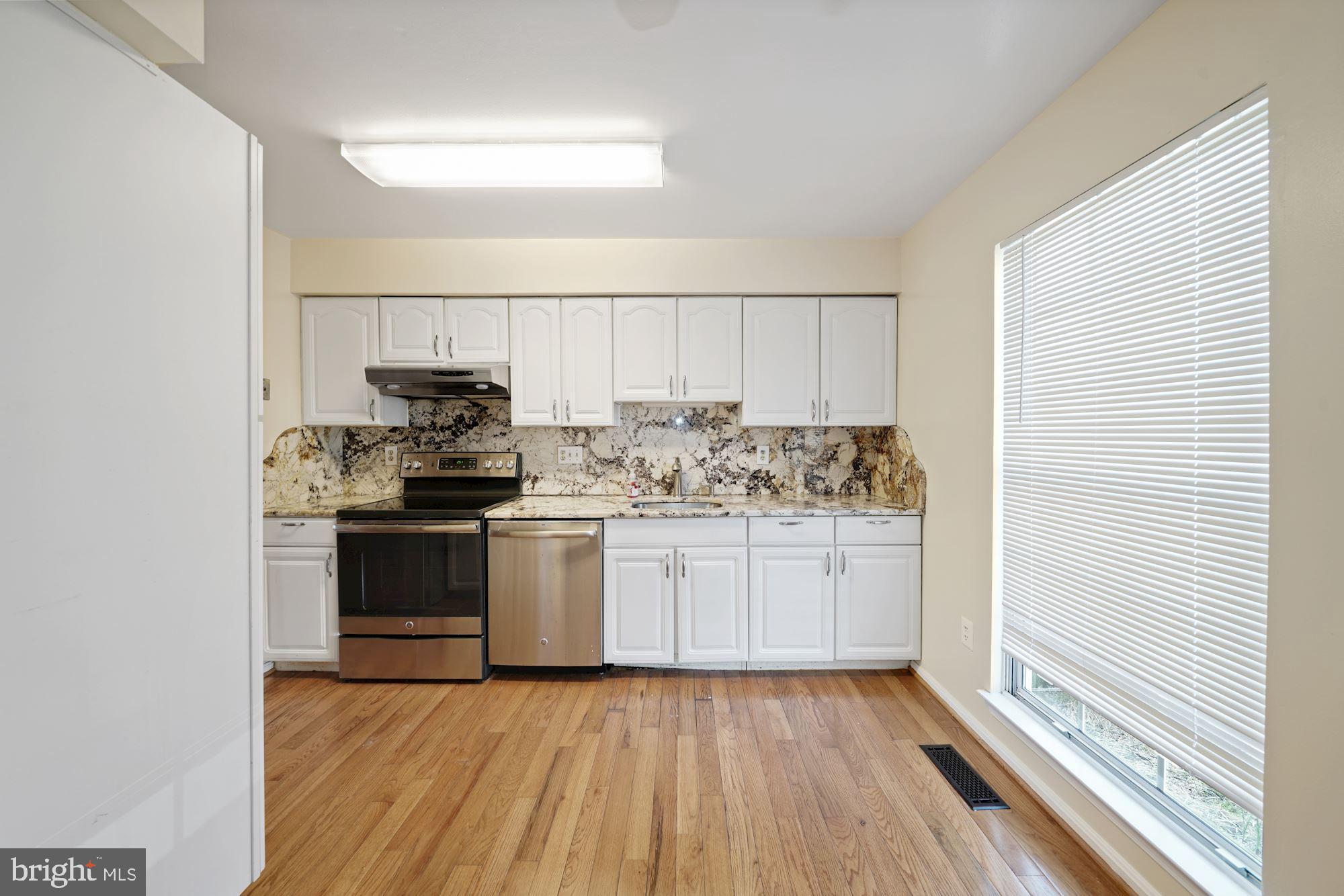 LONGMEAD - Residential Lease