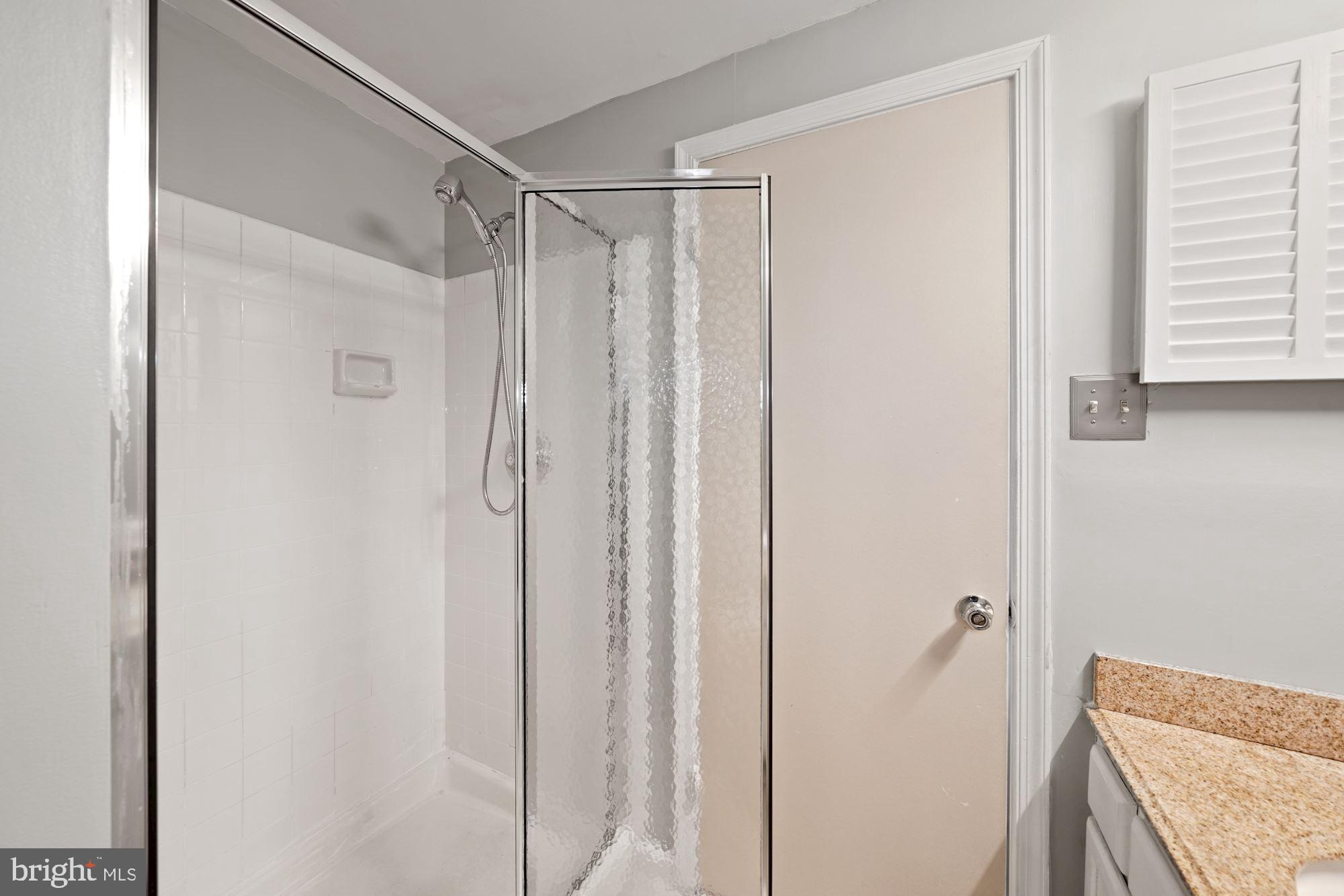 LONGMEAD - Residential Lease