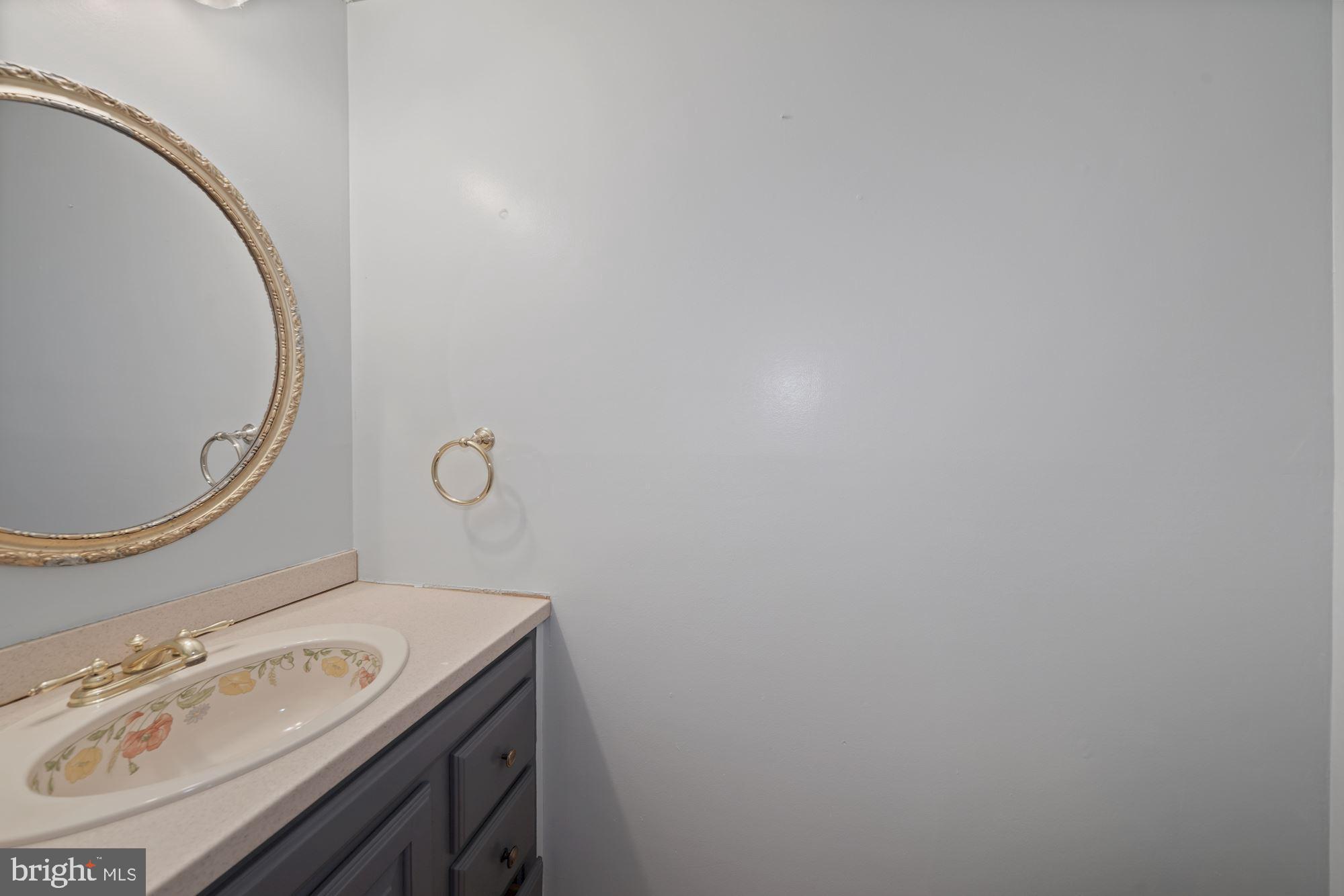 LONGMEAD - Residential Lease