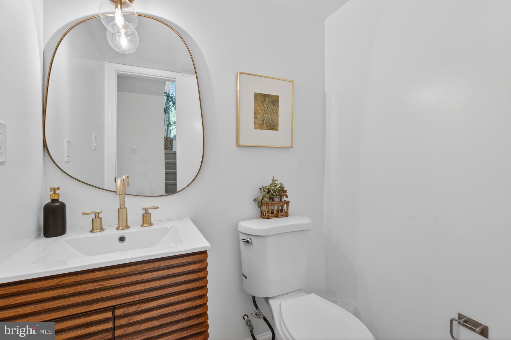 RESTON - Residential