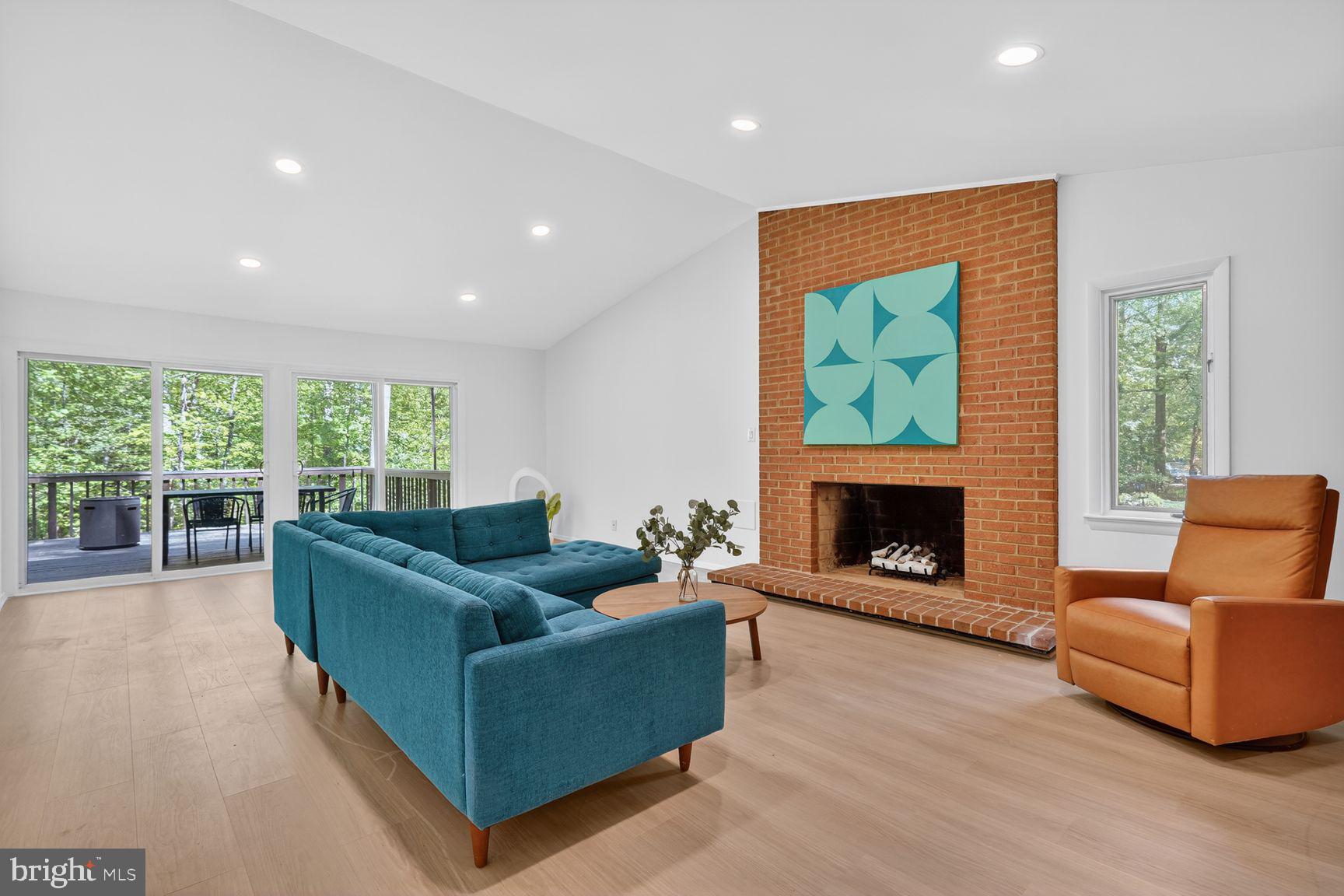 RESTON - Residential