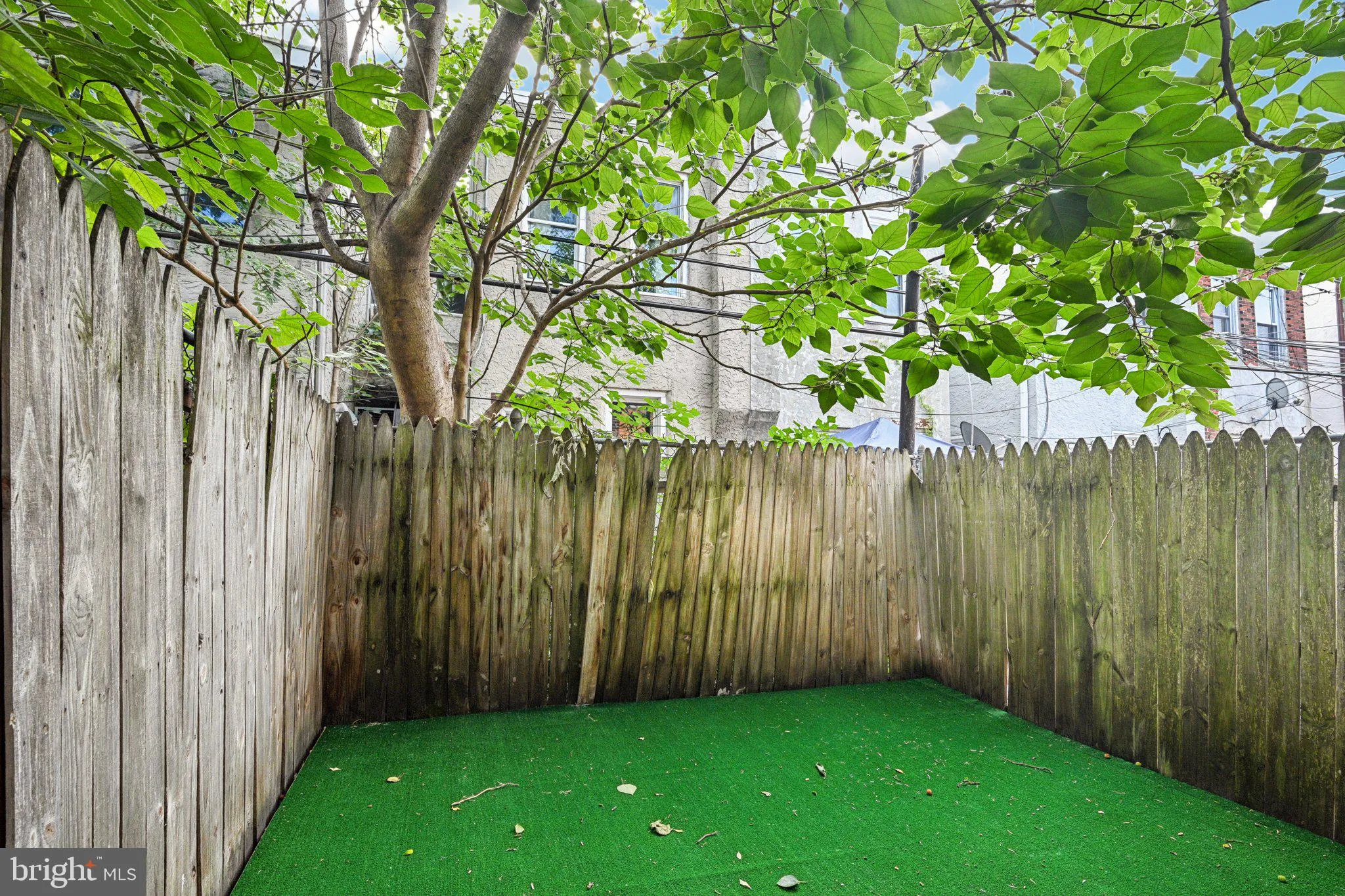 Philadelphia, Pennsylvania 19146, United States, 3 Bedrooms Bedrooms, ,2 BathroomsBathrooms,Residential,Pending,193109