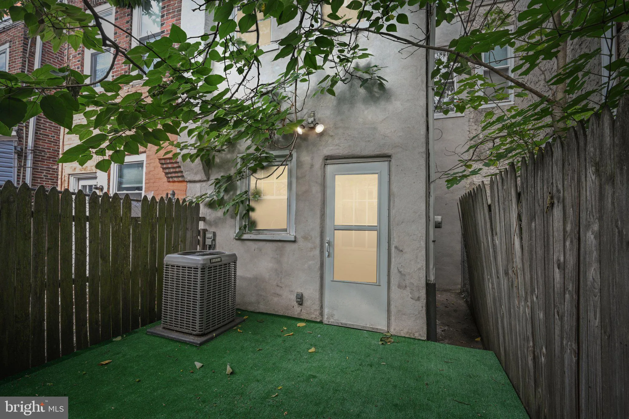 Philadelphia, Pennsylvania 19146, United States, 3 Bedrooms Bedrooms, ,2 BathroomsBathrooms,Residential,Pending,193109