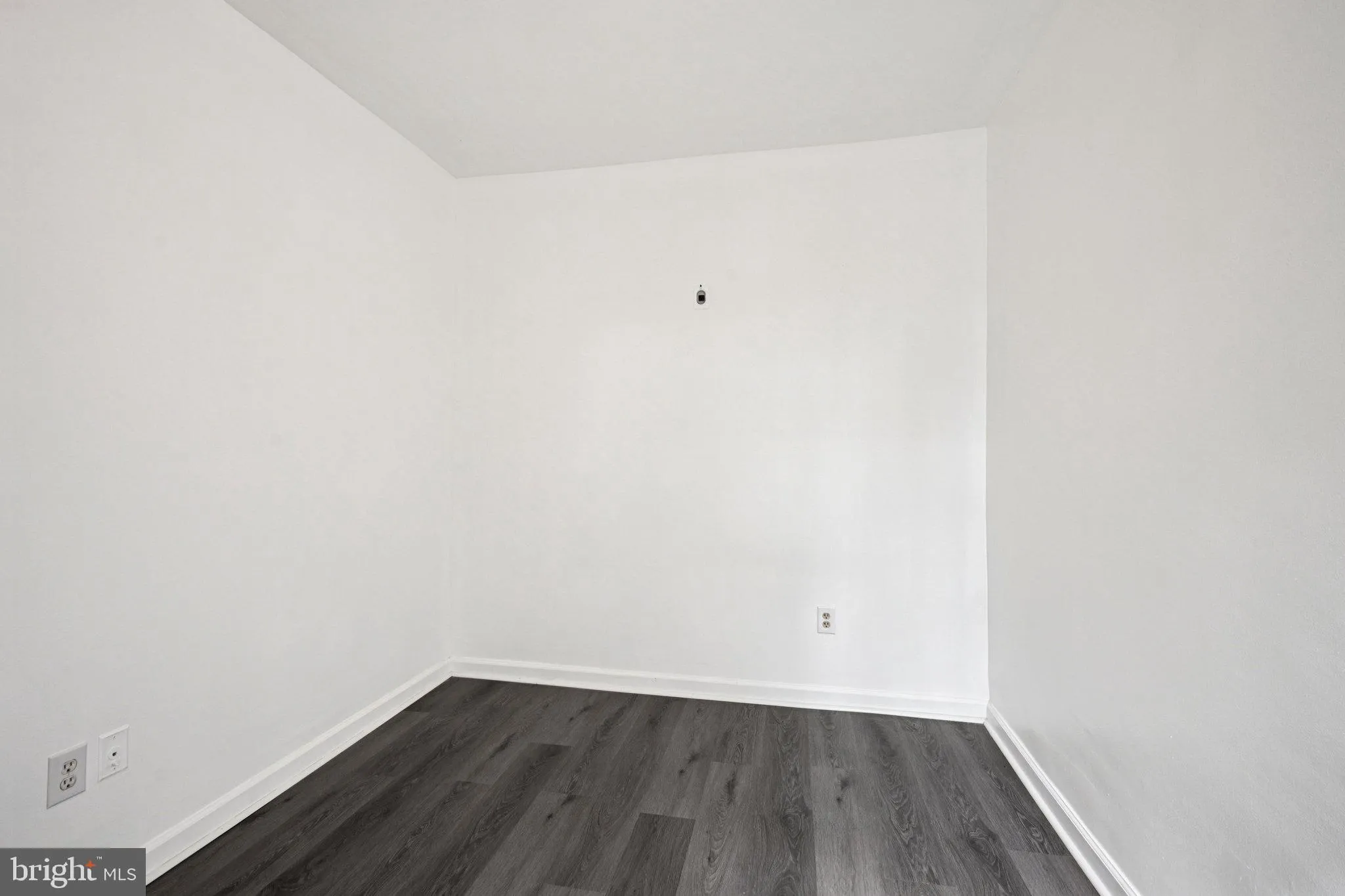 Philadelphia, Pennsylvania 19146, United States, 3 Bedrooms Bedrooms, ,2 BathroomsBathrooms,Residential,Pending,193109