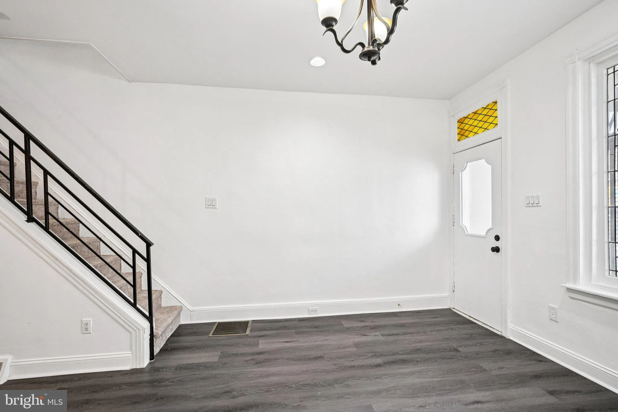 Philadelphia, Pennsylvania 19146, United States, 3 Bedrooms Bedrooms, ,2 BathroomsBathrooms,Residential,Pending,193109