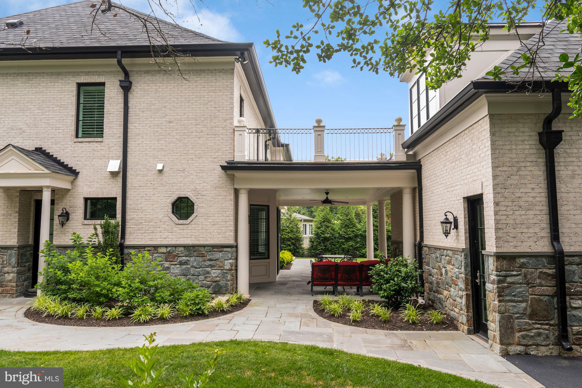 WOODHAVEN - Residential