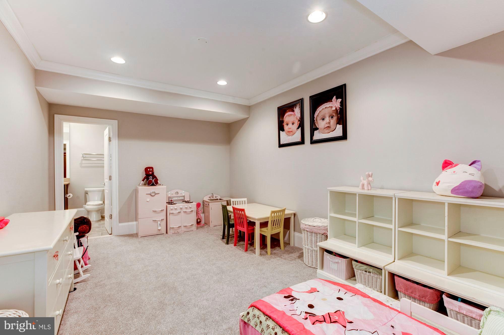 WOODHAVEN - Residential