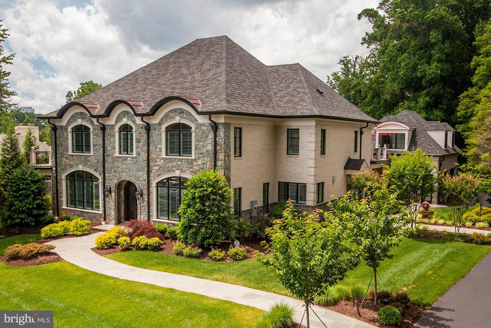 WOODHAVEN - Residential