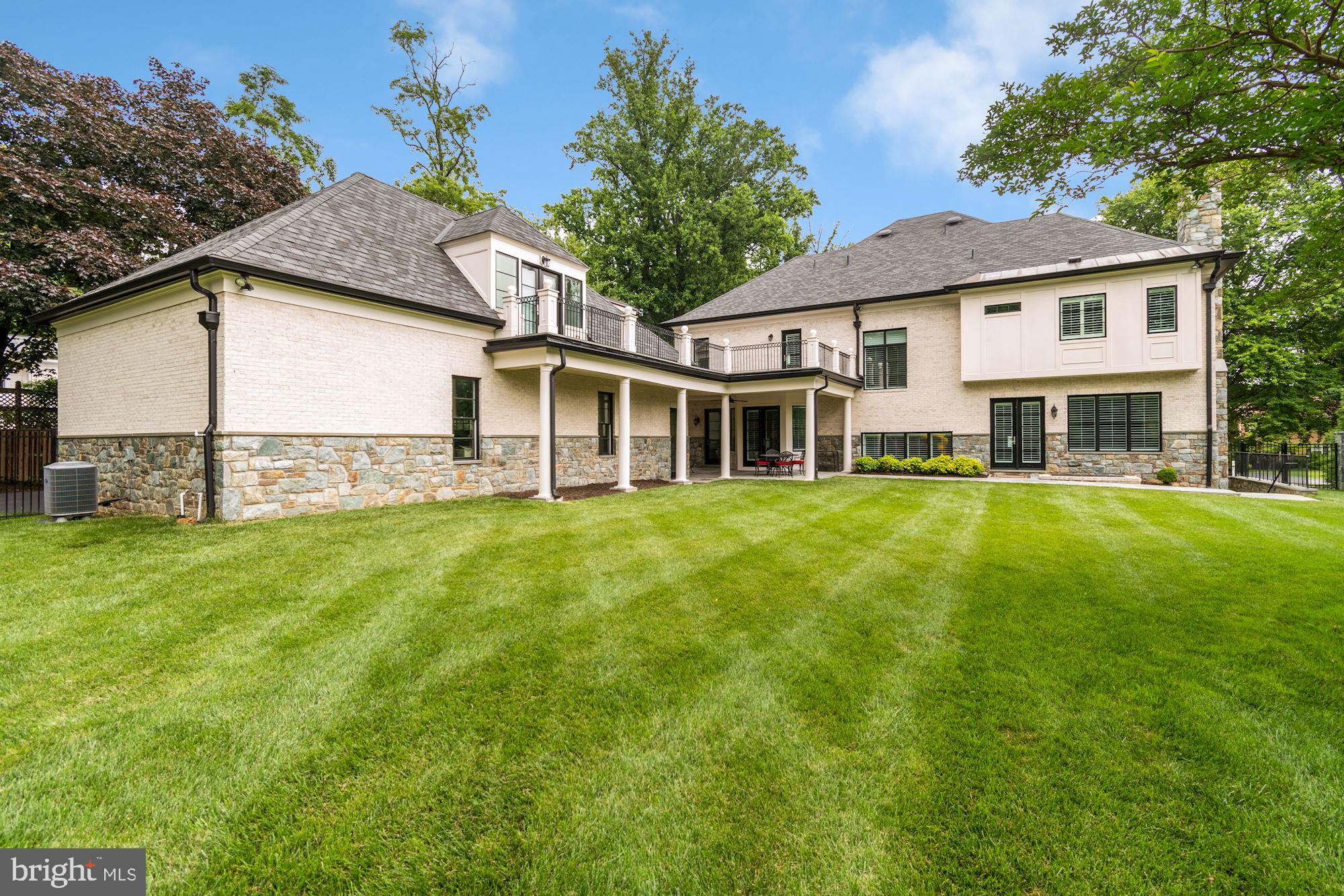 WOODHAVEN - Residential