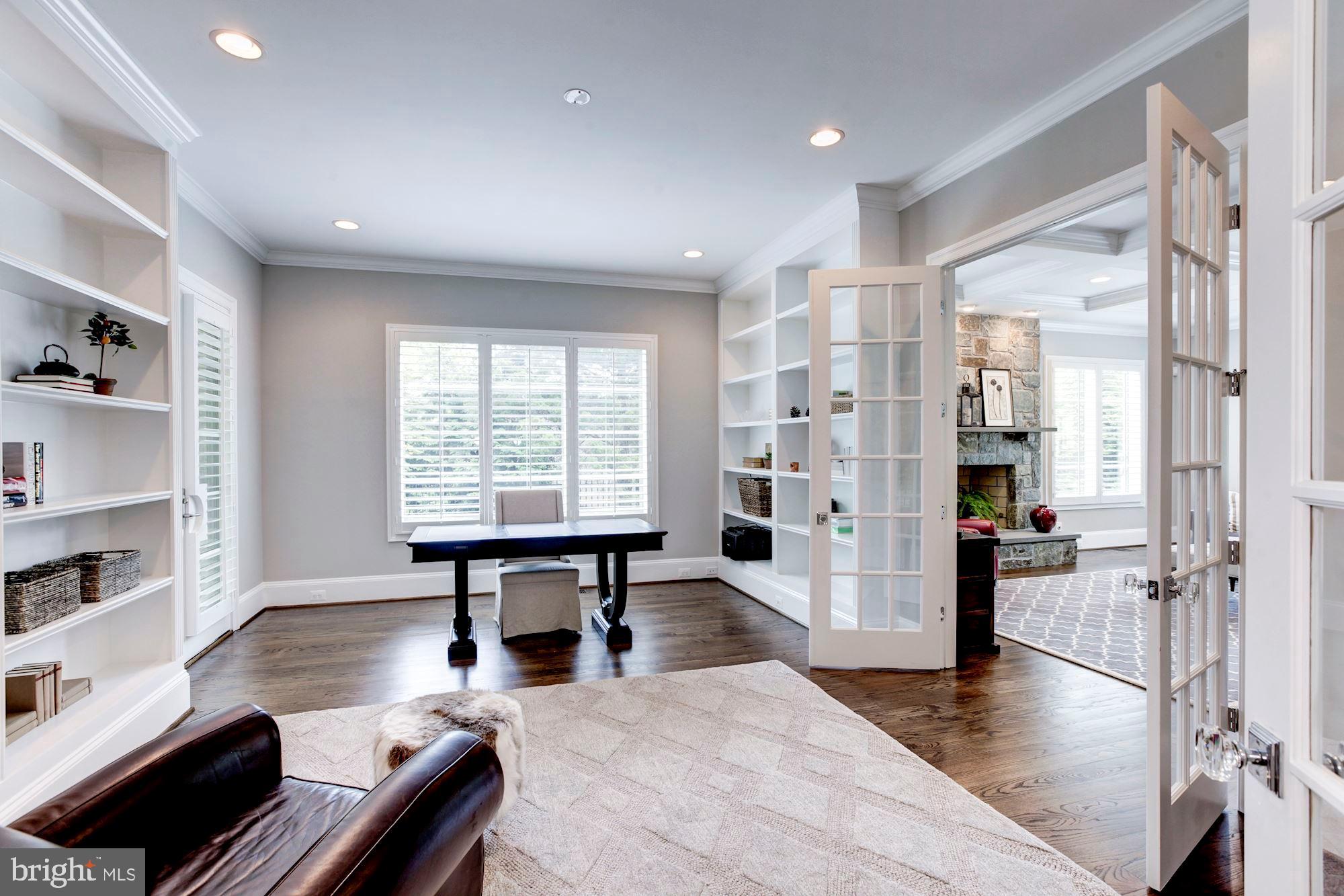 WOODHAVEN - Residential