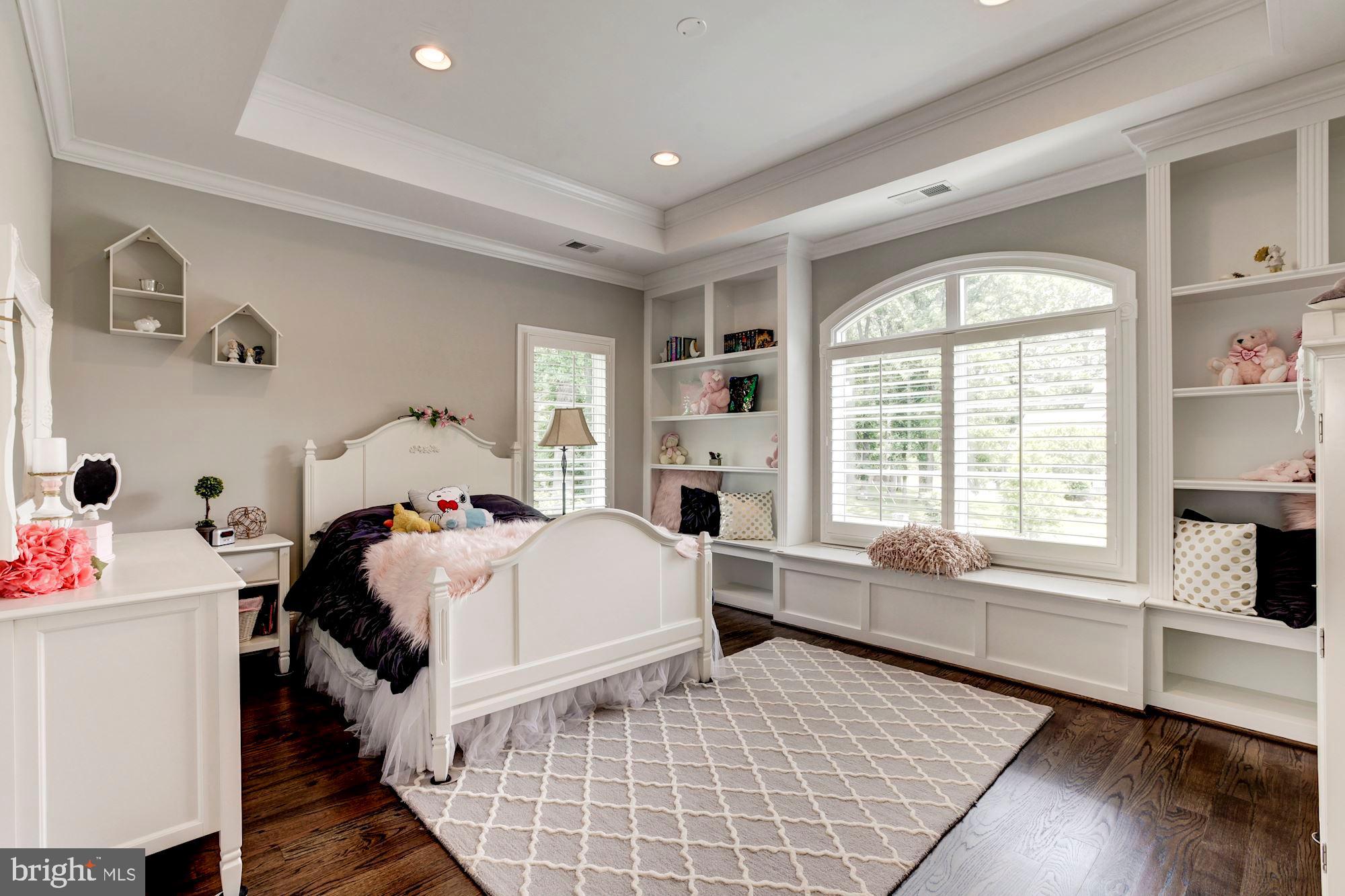 WOODHAVEN - Residential