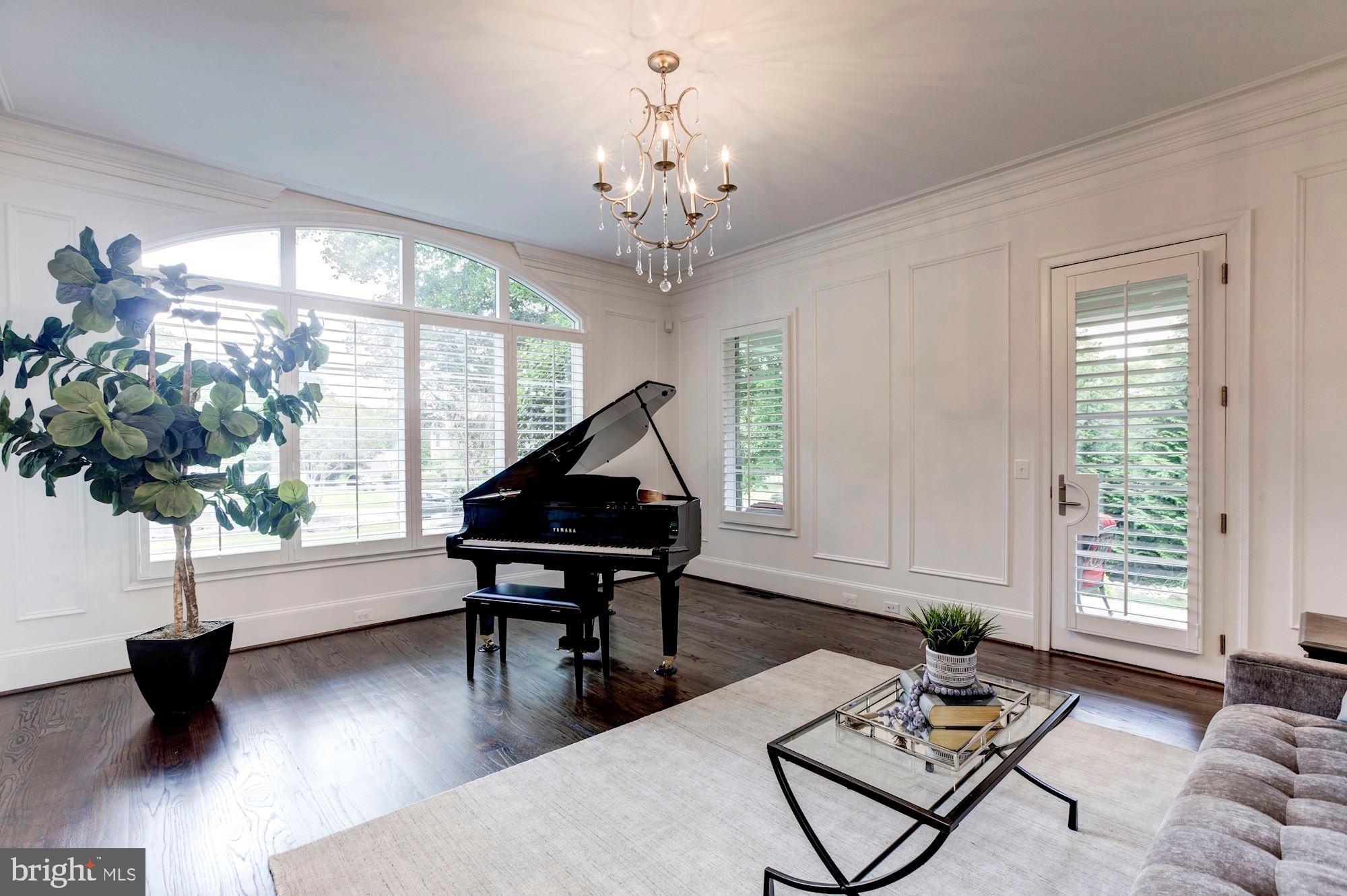 WOODHAVEN - Residential