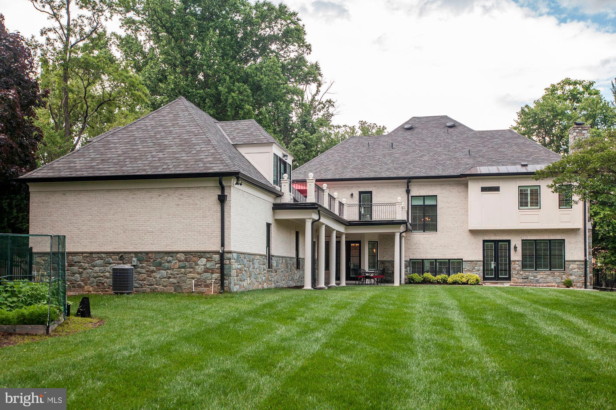 WOODHAVEN - Residential