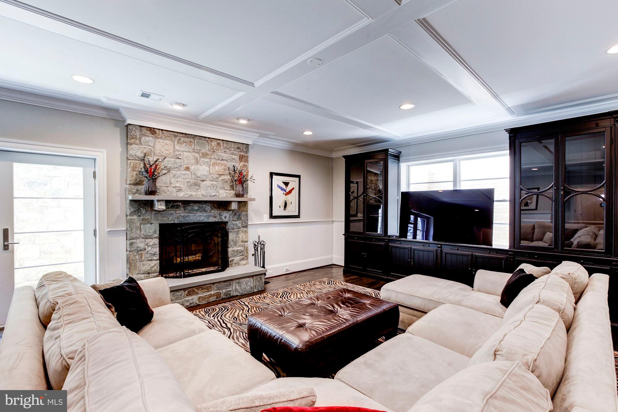 WOODHAVEN - Residential