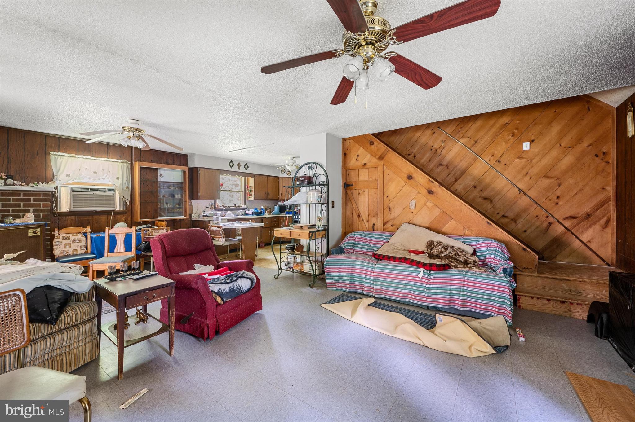 SOUTH MORGAN HILLS - Residential