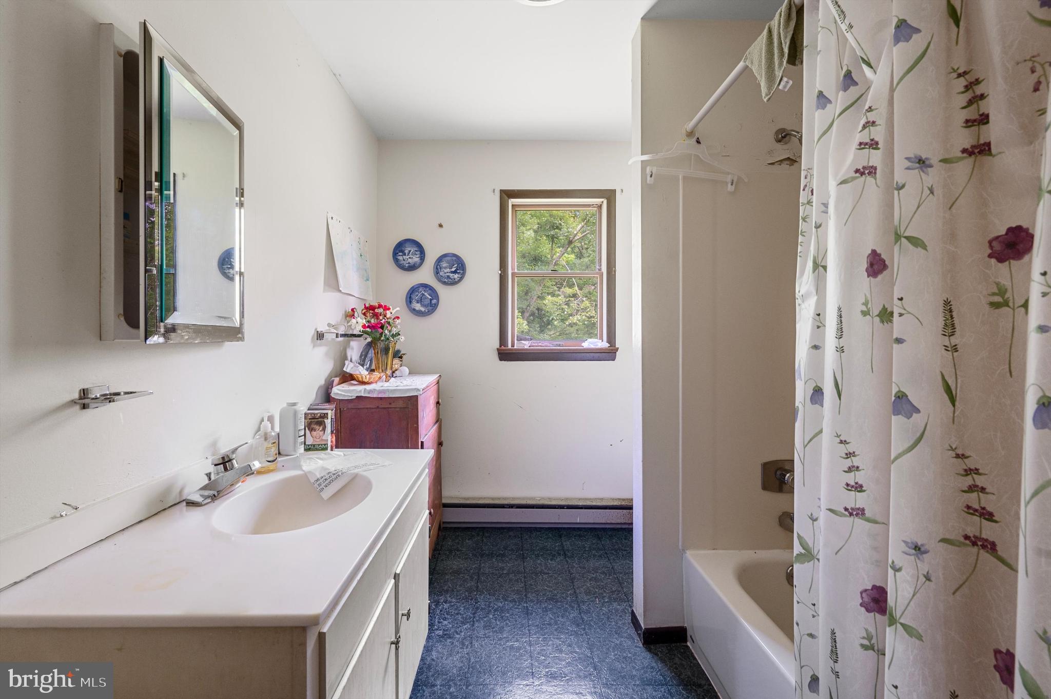 SOUTH MORGAN HILLS - Residential