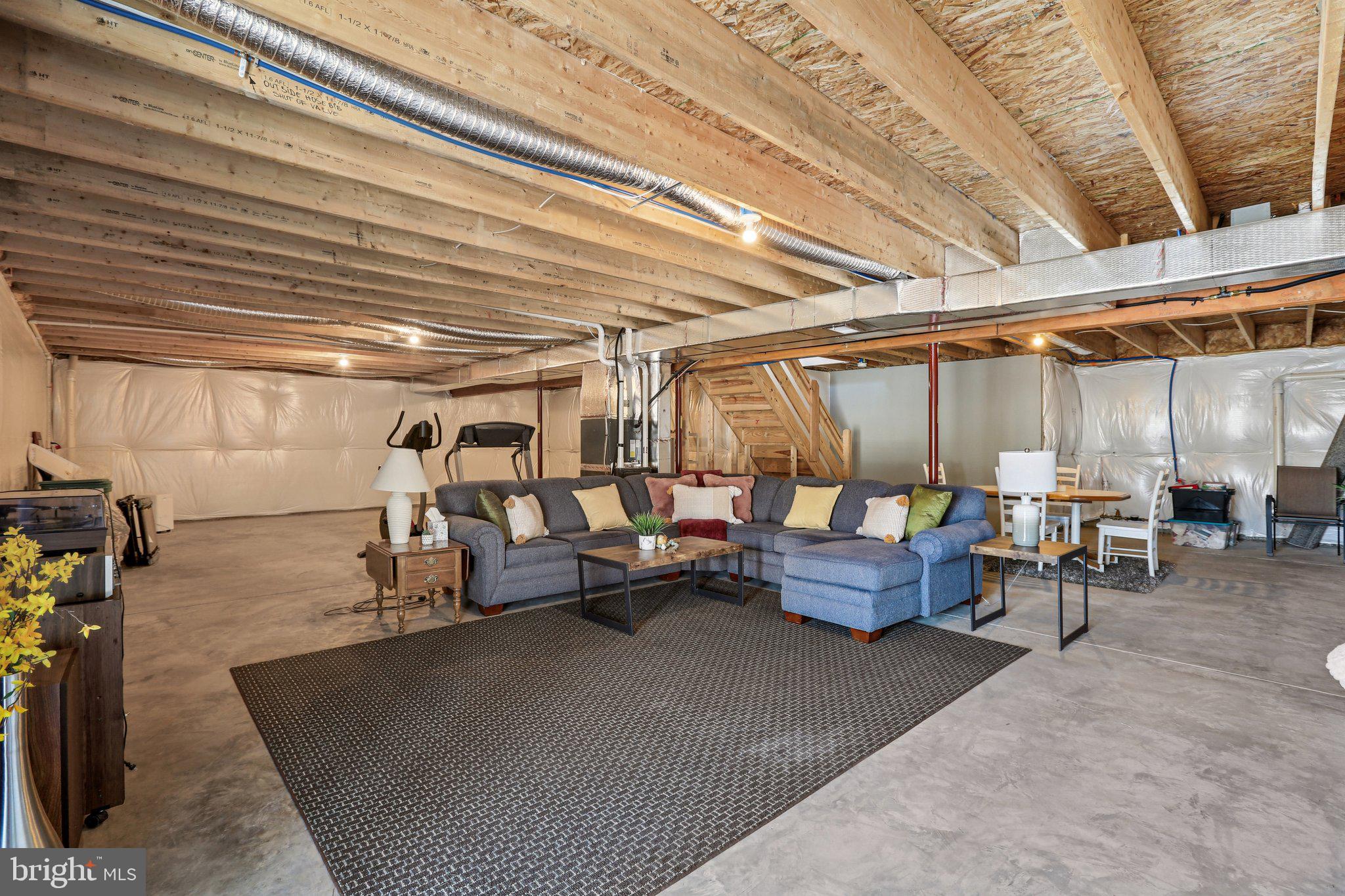 LAUREL VISTAS - Residential