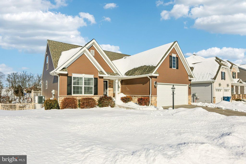 Photo of 355 Azalea Drive, WINDSOR, PA 17366 (MLS # PAYK2096510)