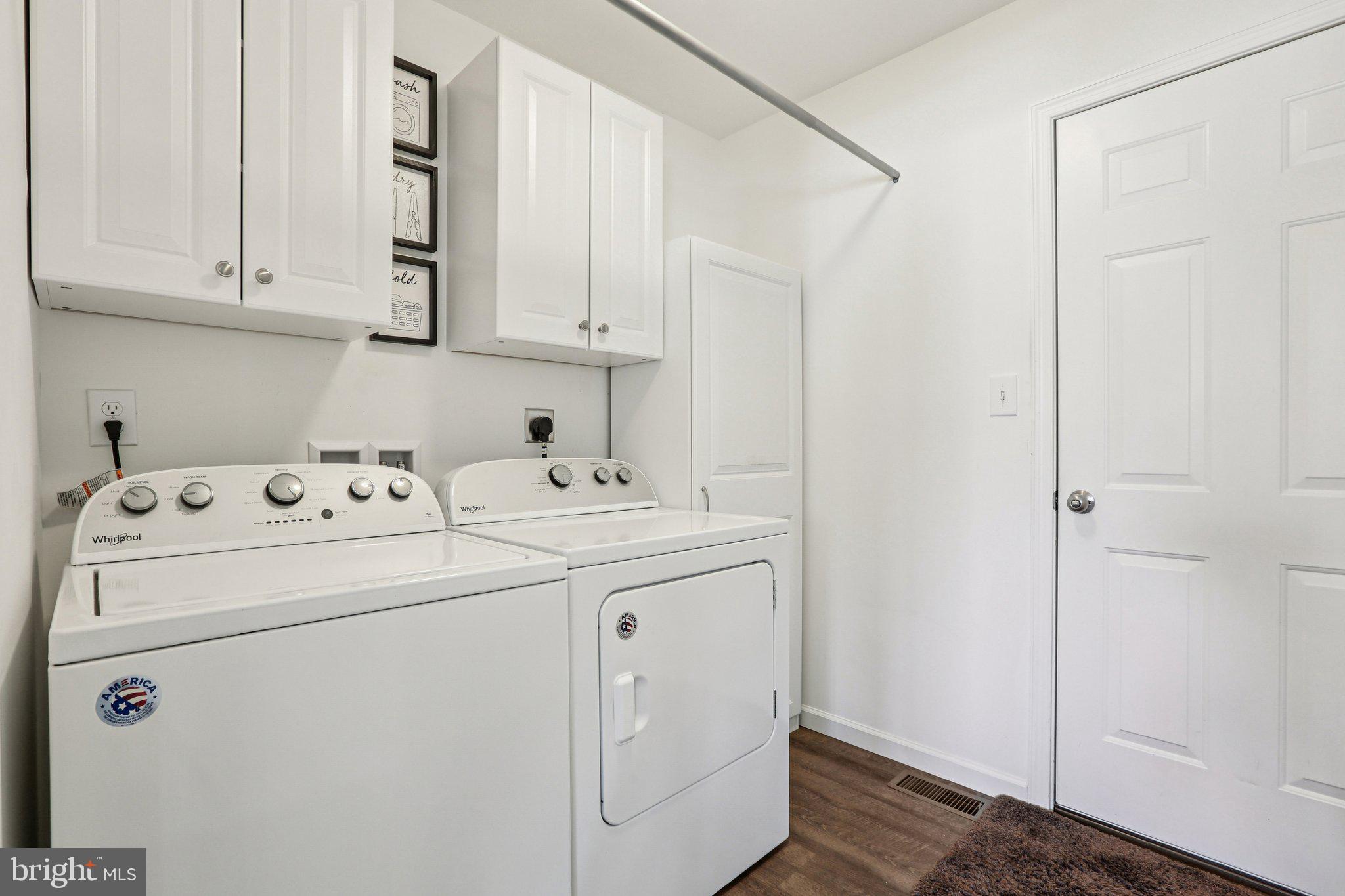 LAUREL VISTAS - Residential