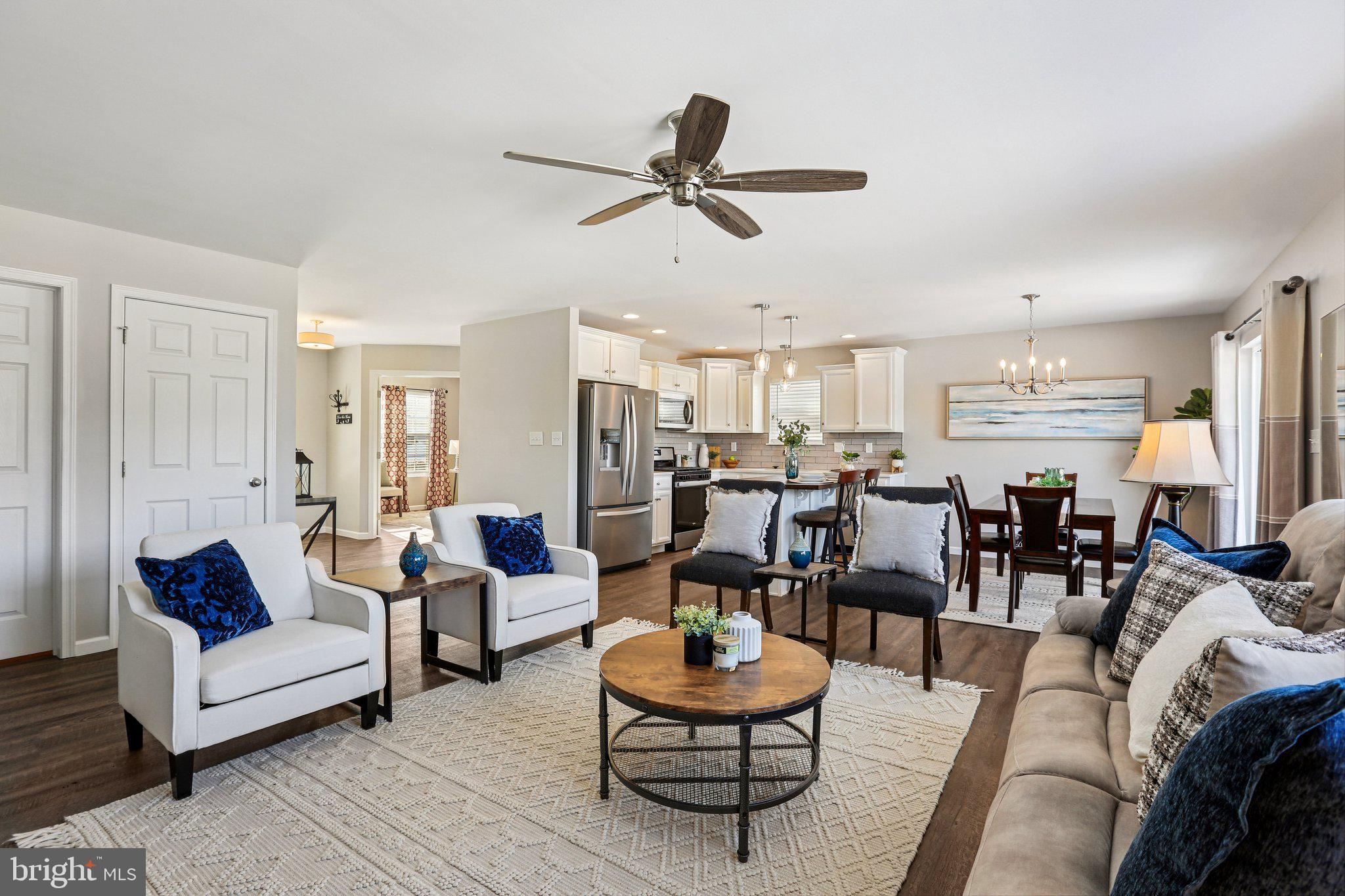 LAUREL VISTAS - Residential