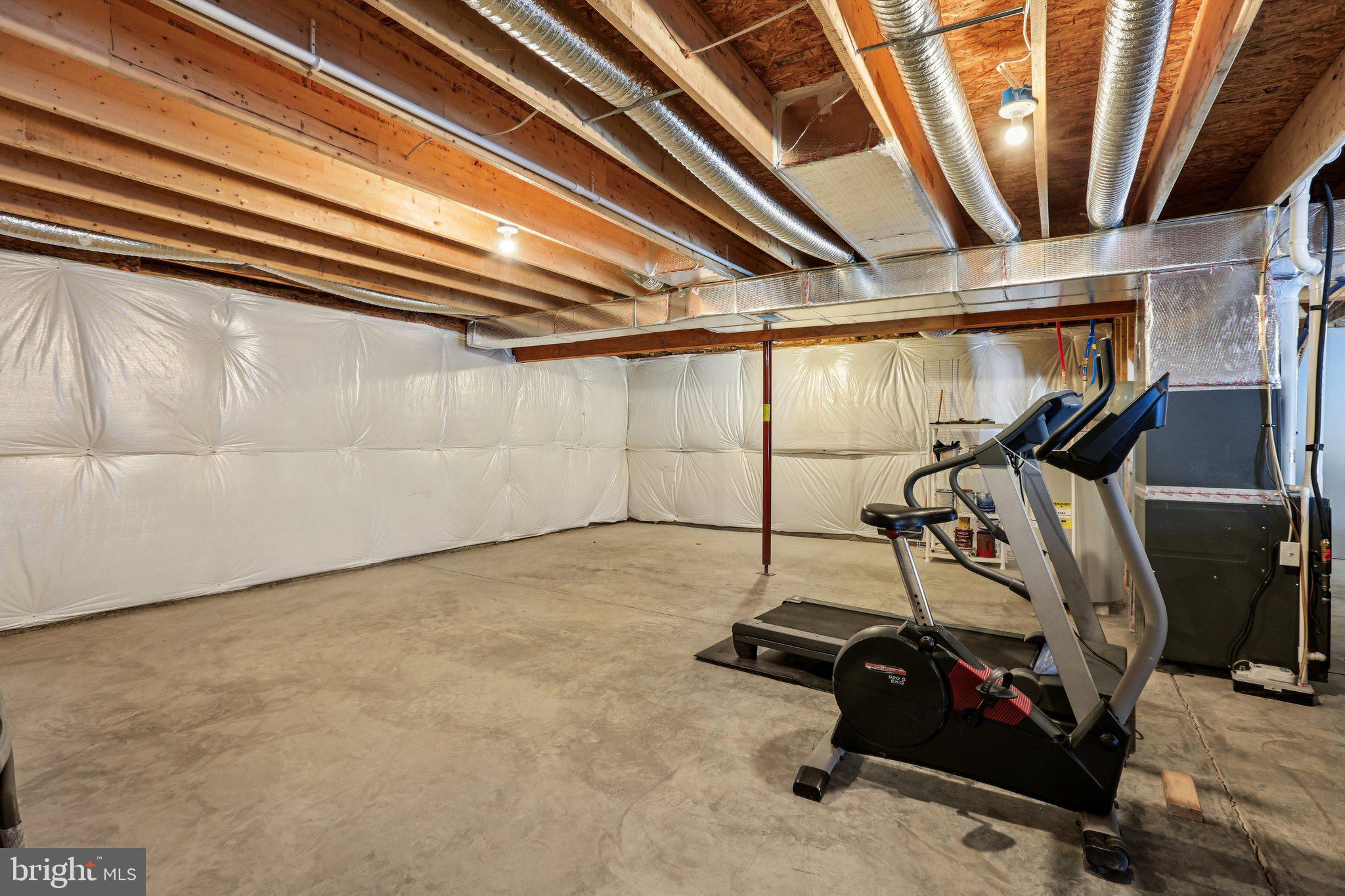 LAUREL VISTAS - Residential