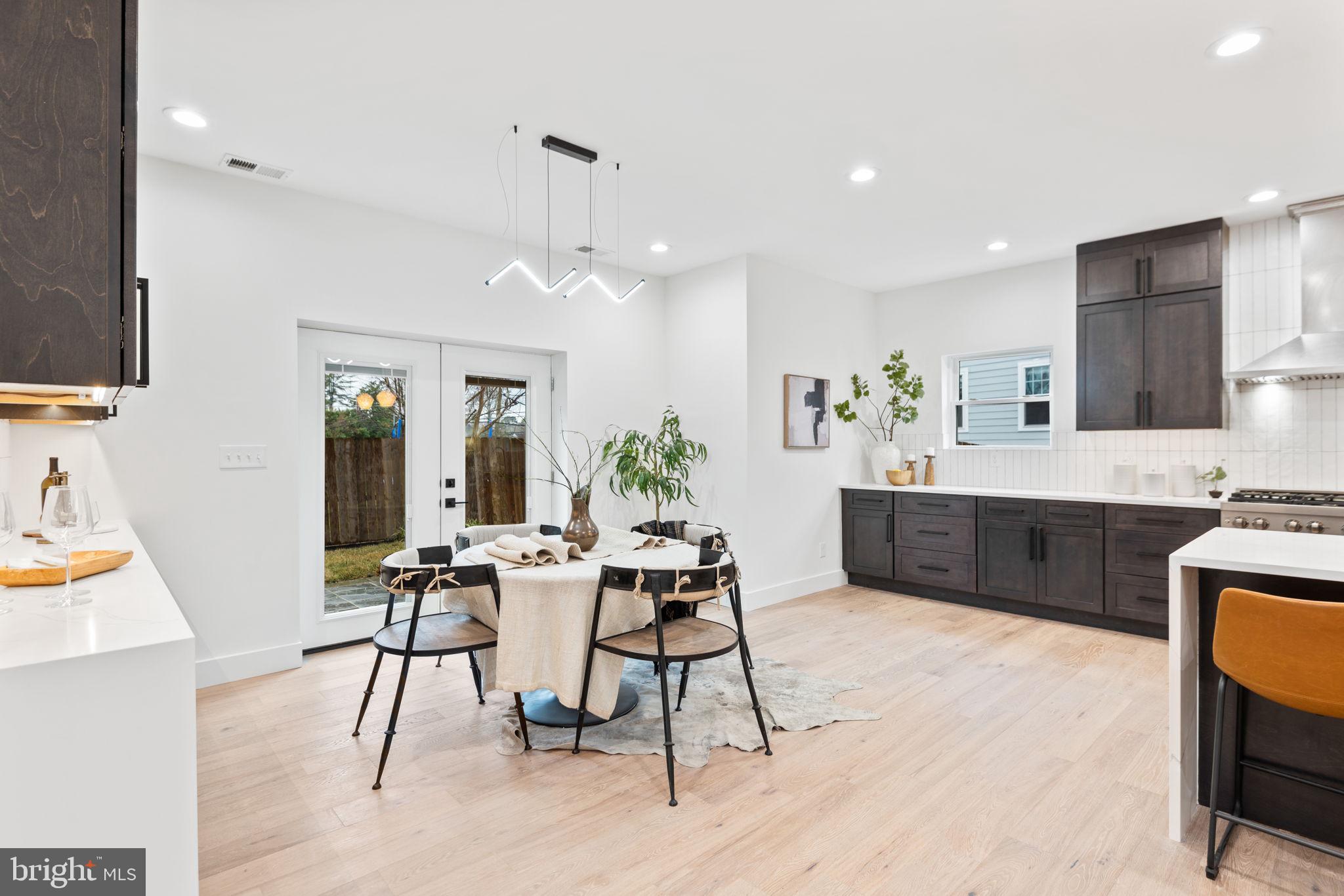 WELLINGTON ESTATES - Residential