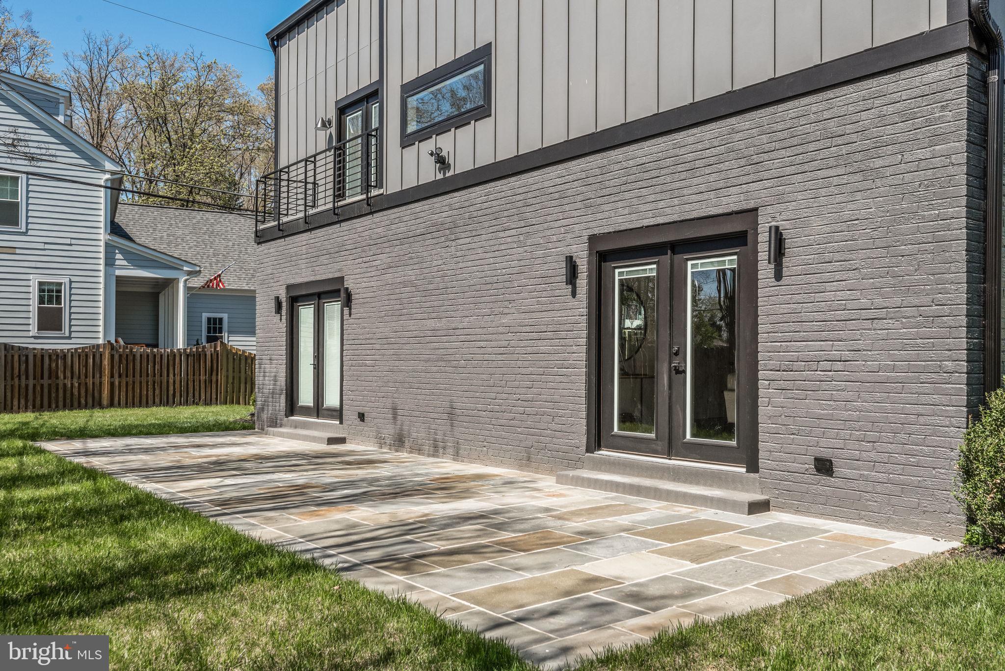 WELLINGTON ESTATES - Residential