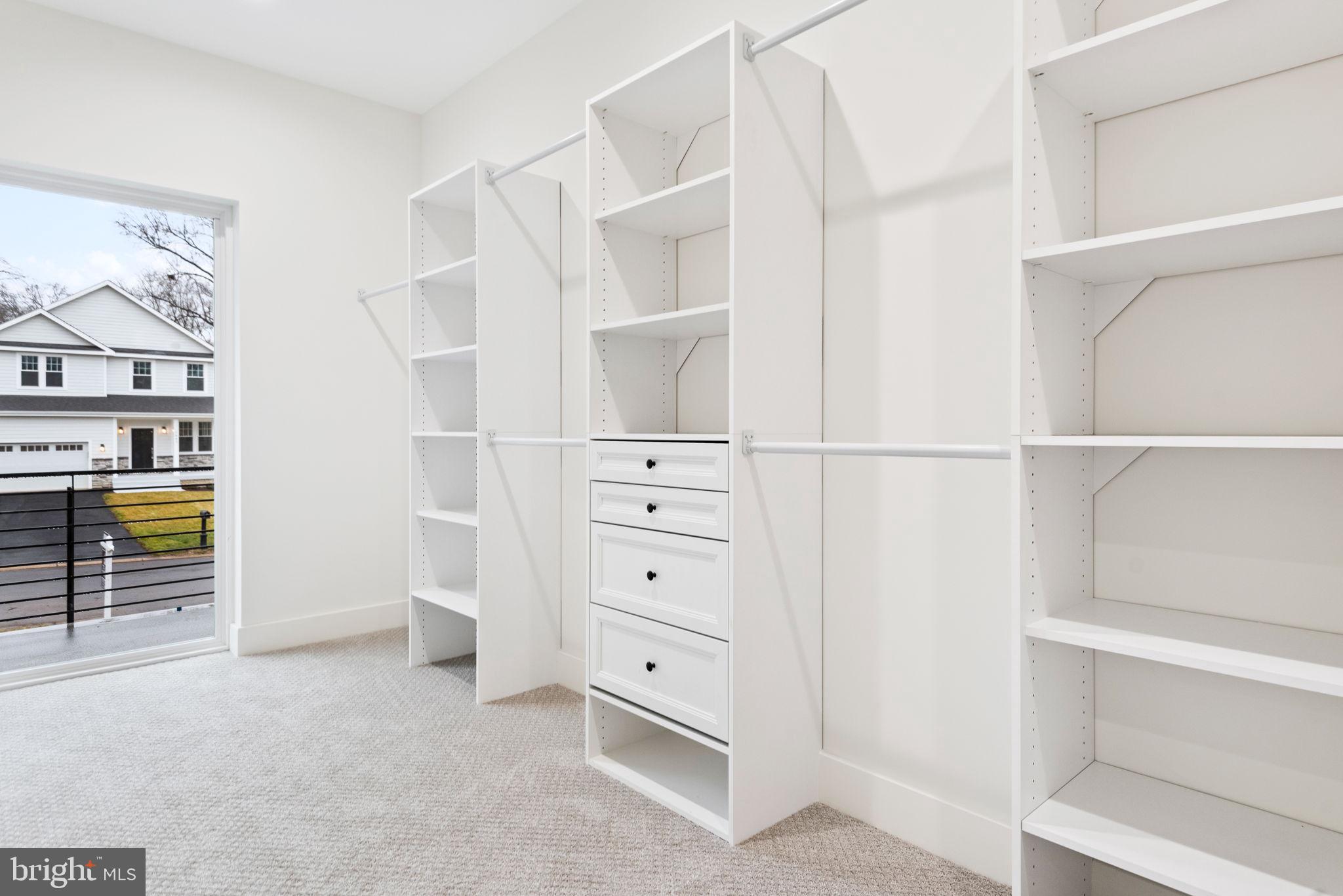 WELLINGTON ESTATES - Residential