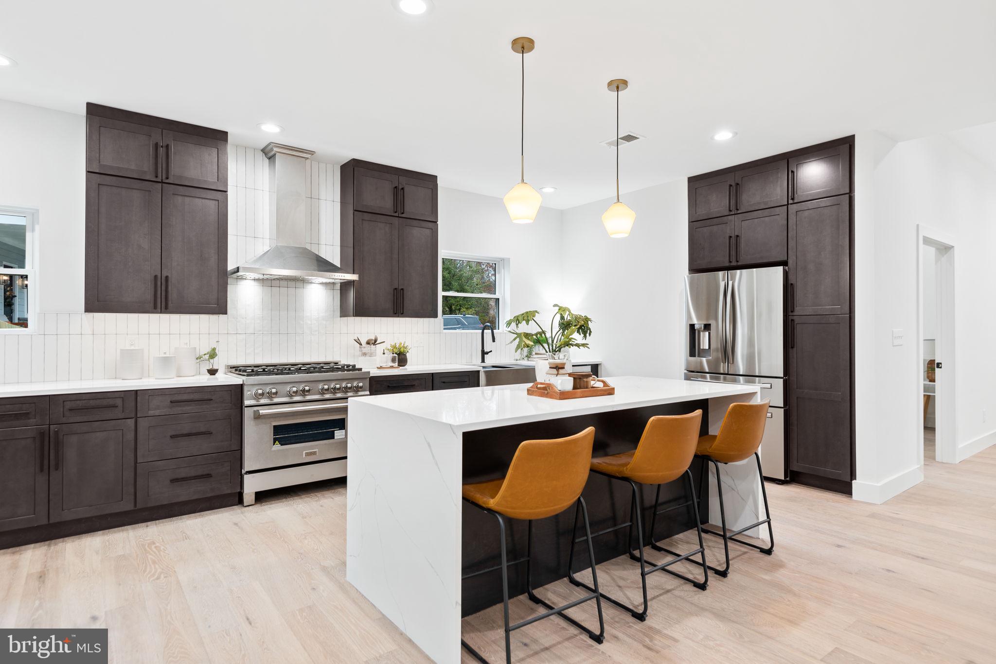 WELLINGTON ESTATES - Residential