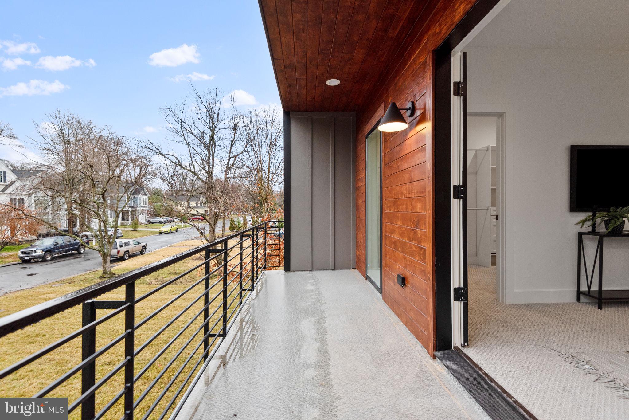 WELLINGTON ESTATES - Residential