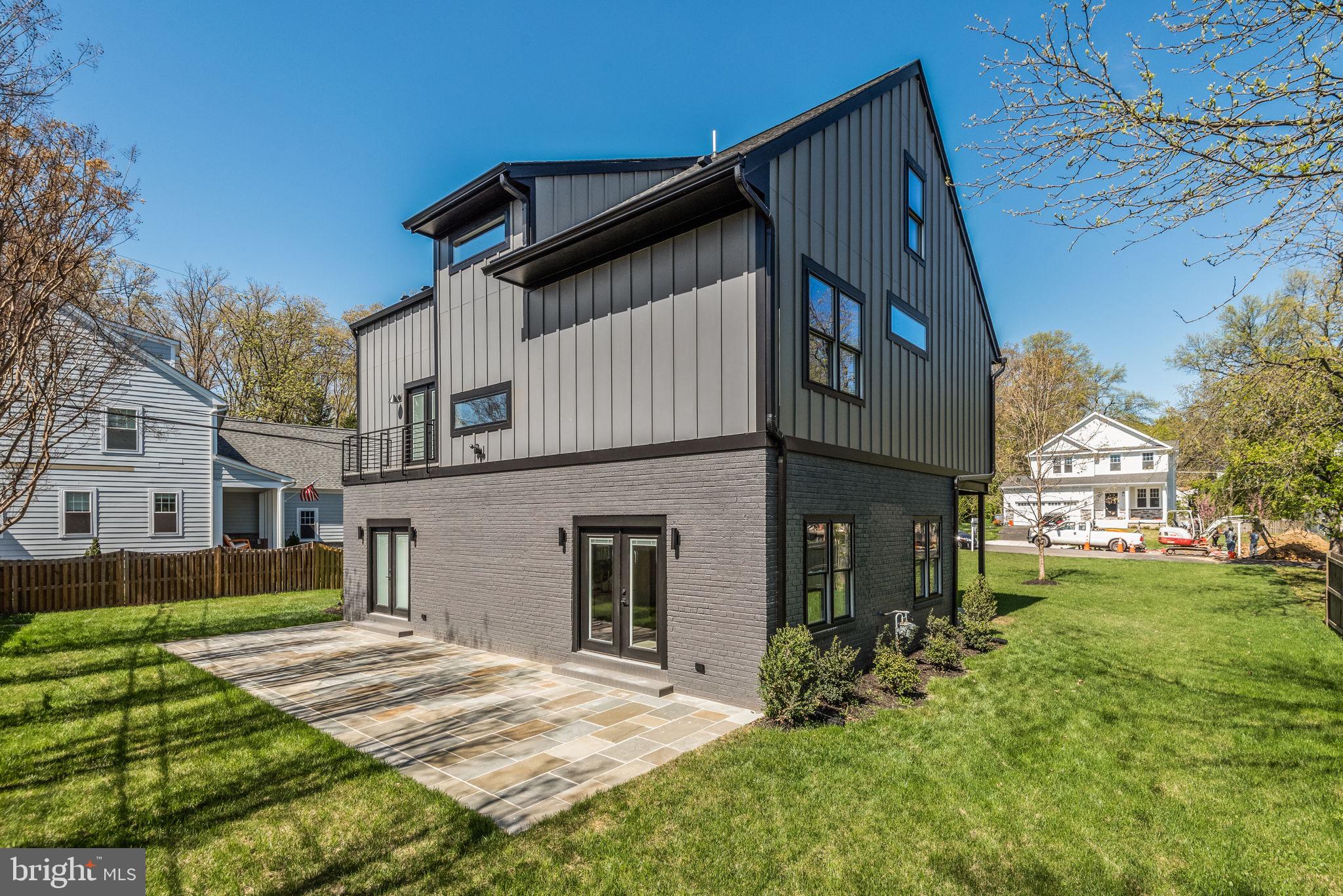 WELLINGTON ESTATES - Residential