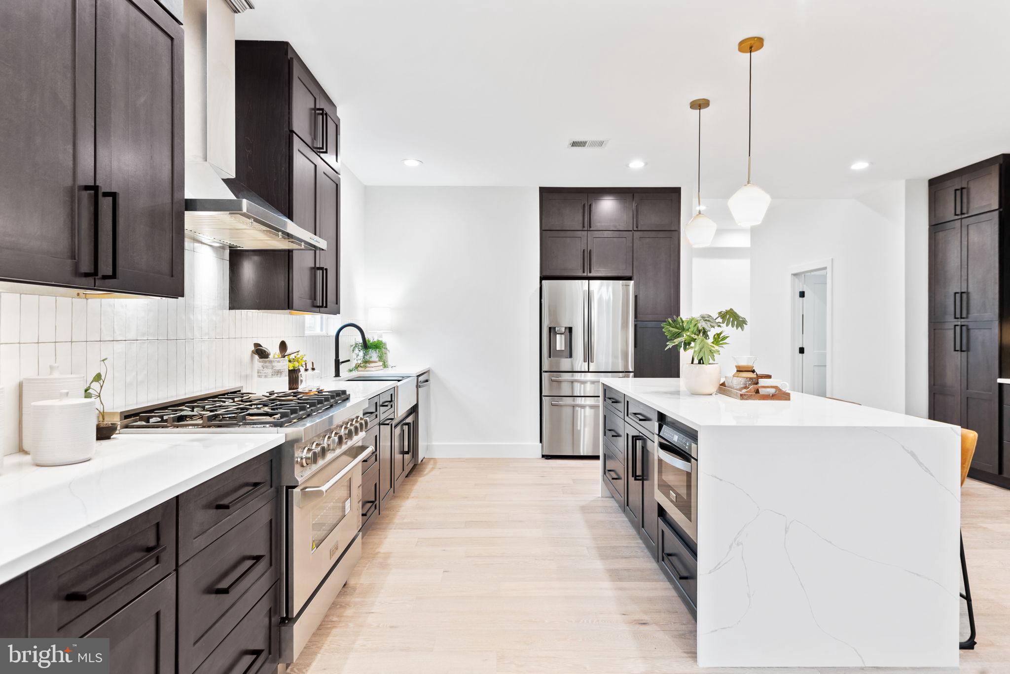 WELLINGTON ESTATES - Residential