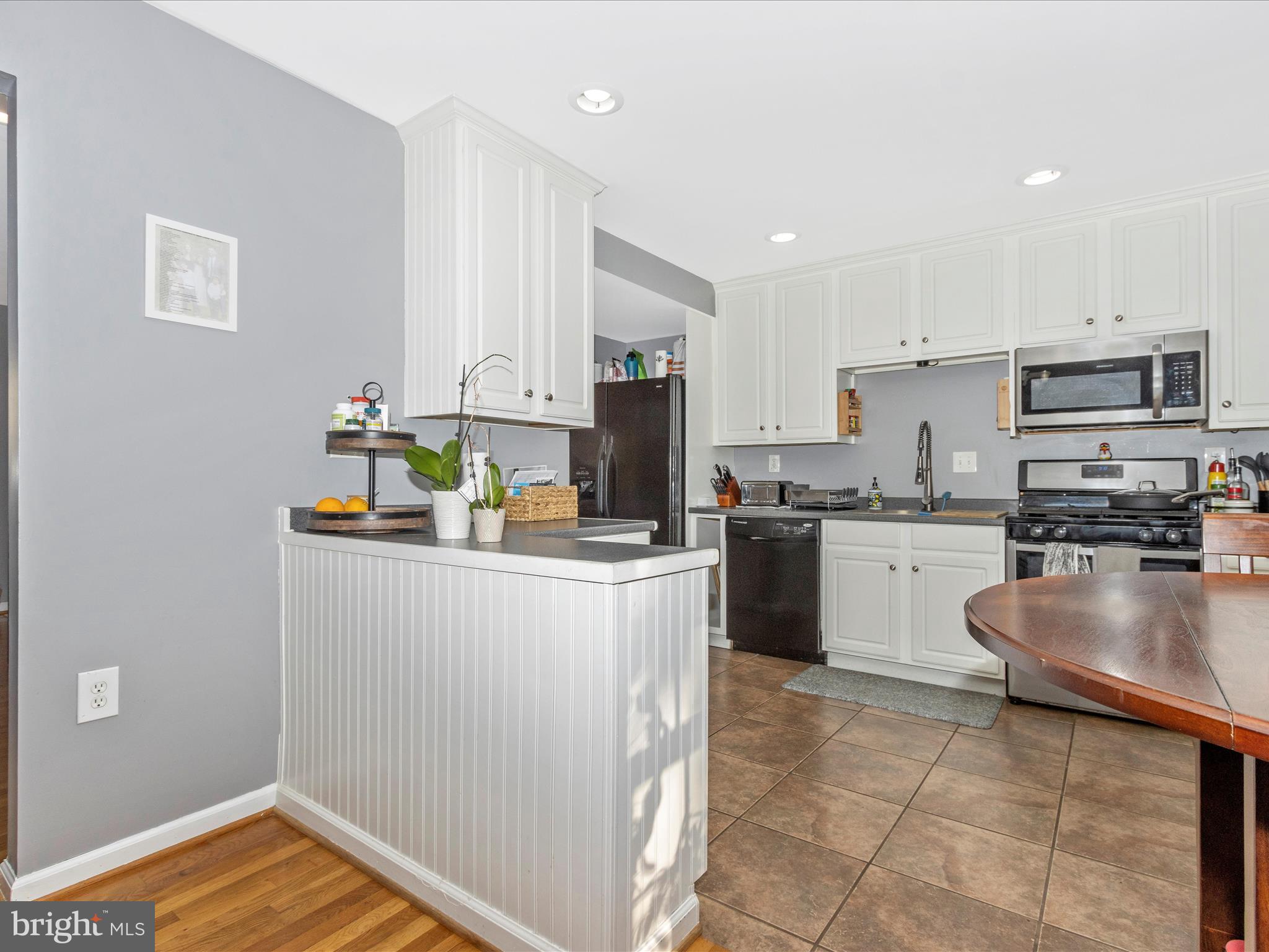 VILLAGE OF LONG REACH - Residential