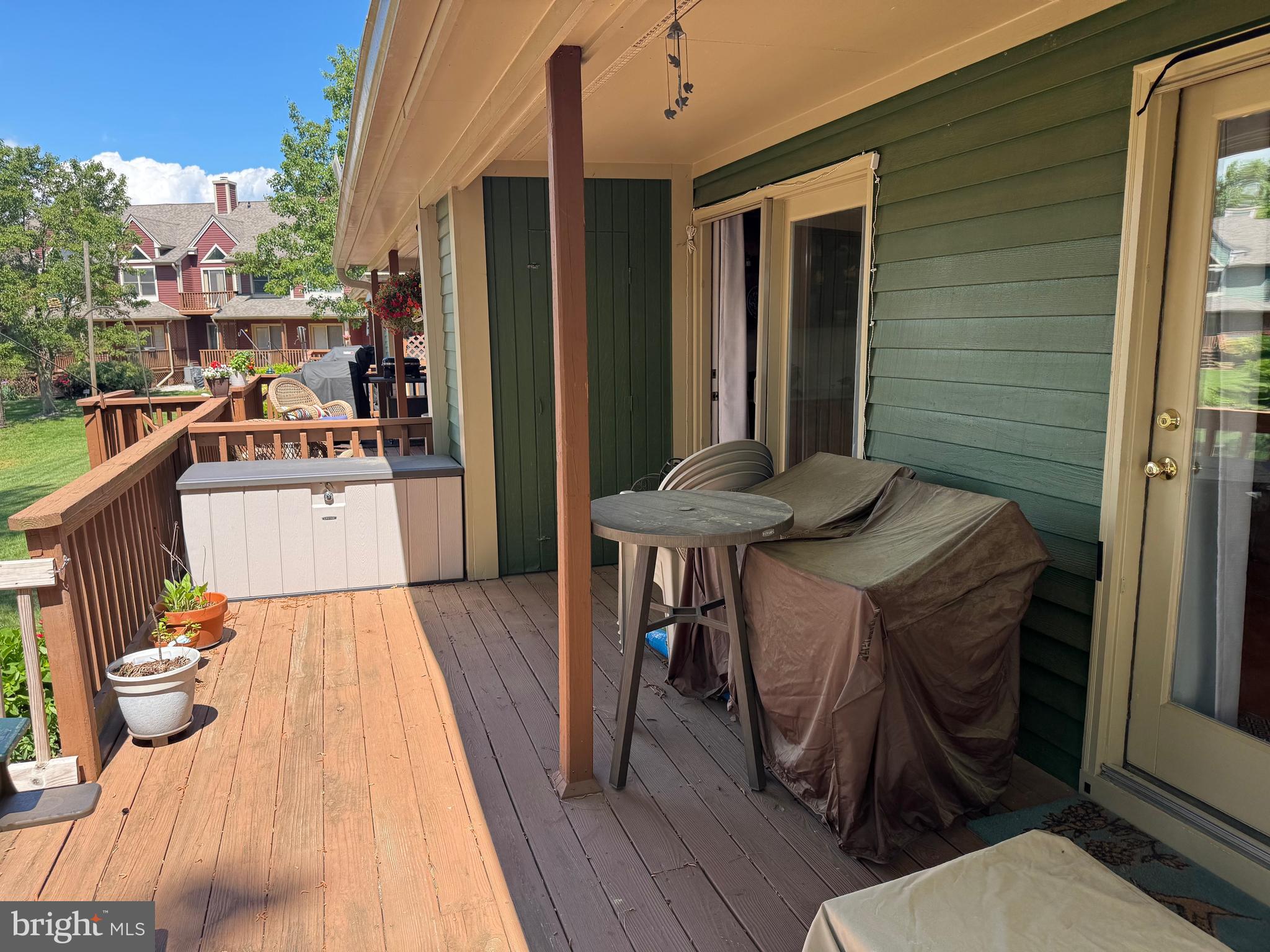 MILL CREEK CONDOMINIUMS - Residential Lease