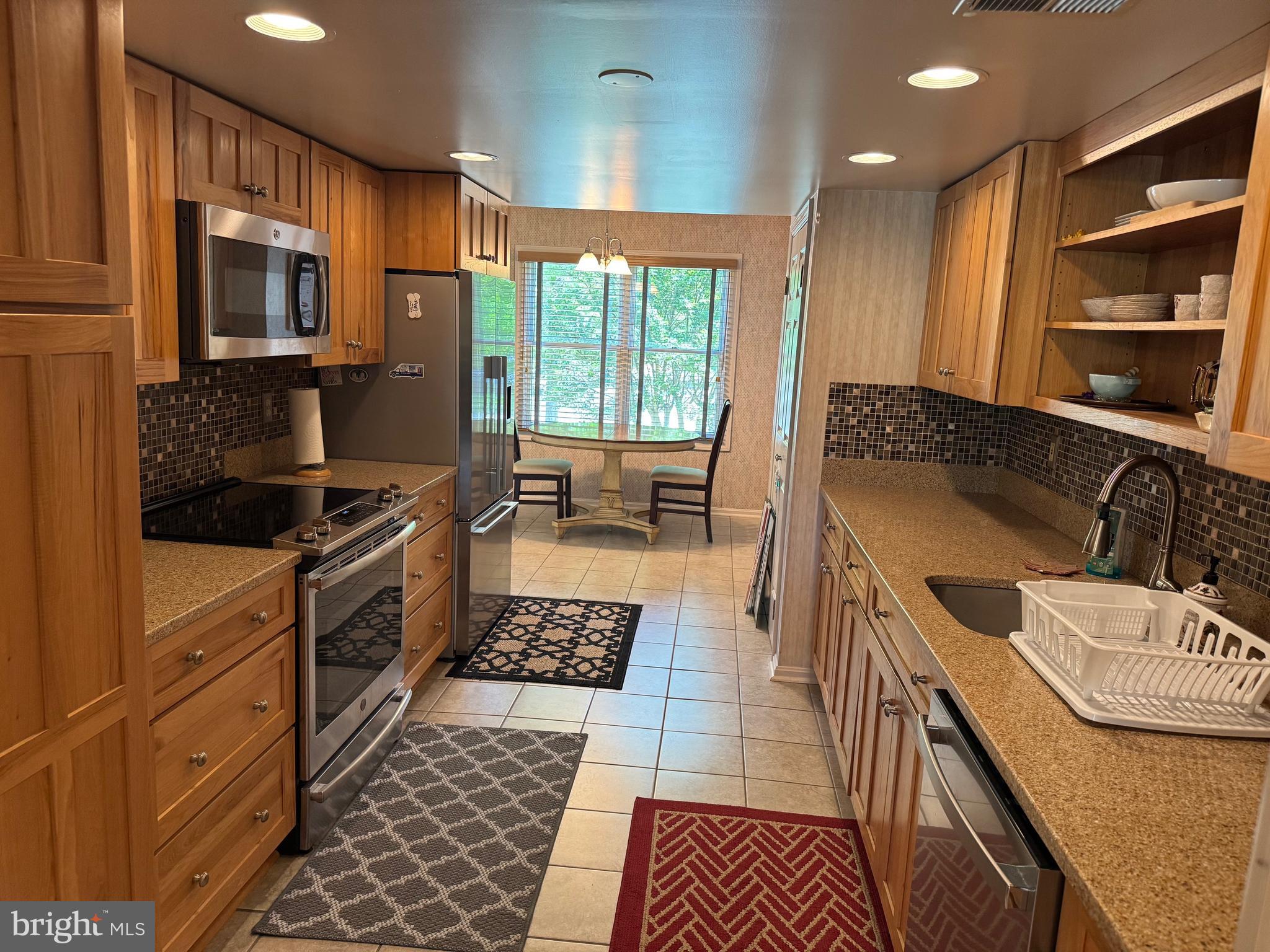 MILL CREEK CONDOMINIUMS - Residential Lease