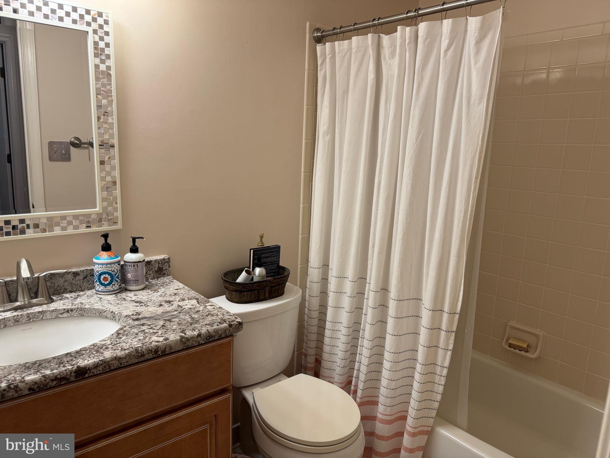 MILL CREEK CONDOMINIUMS - Residential Lease