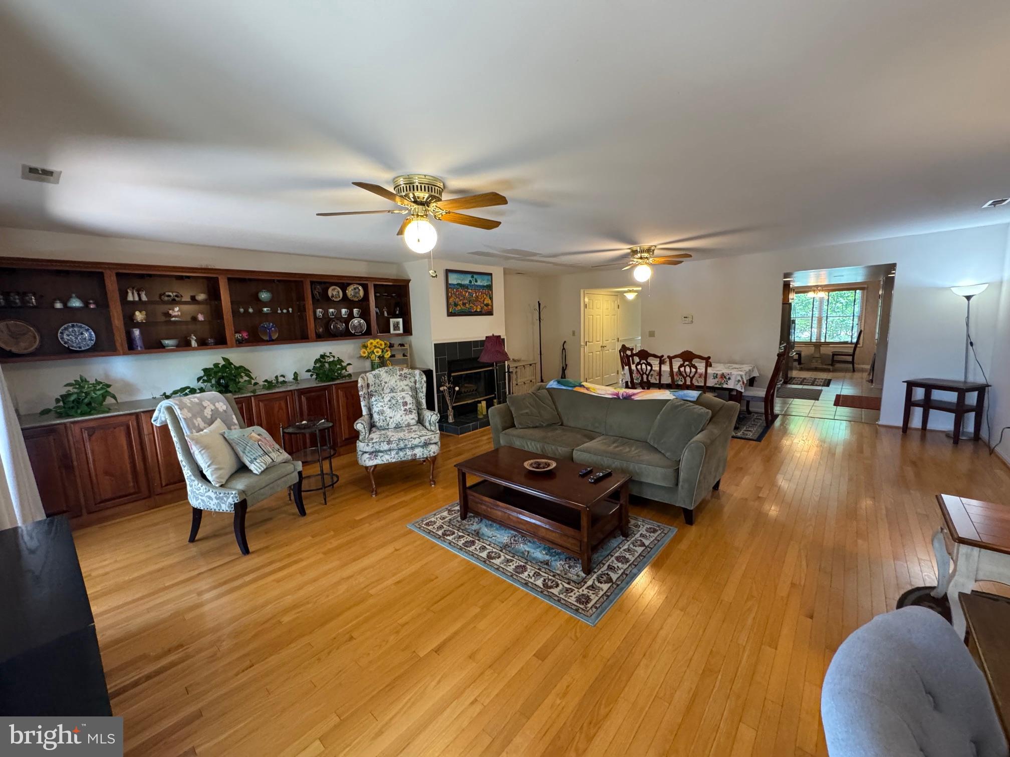 MILL CREEK CONDOMINIUMS - Residential Lease