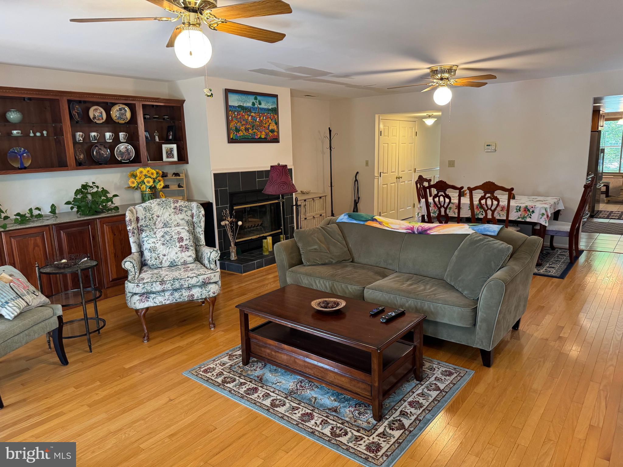 MILL CREEK CONDOMINIUMS - Residential Lease