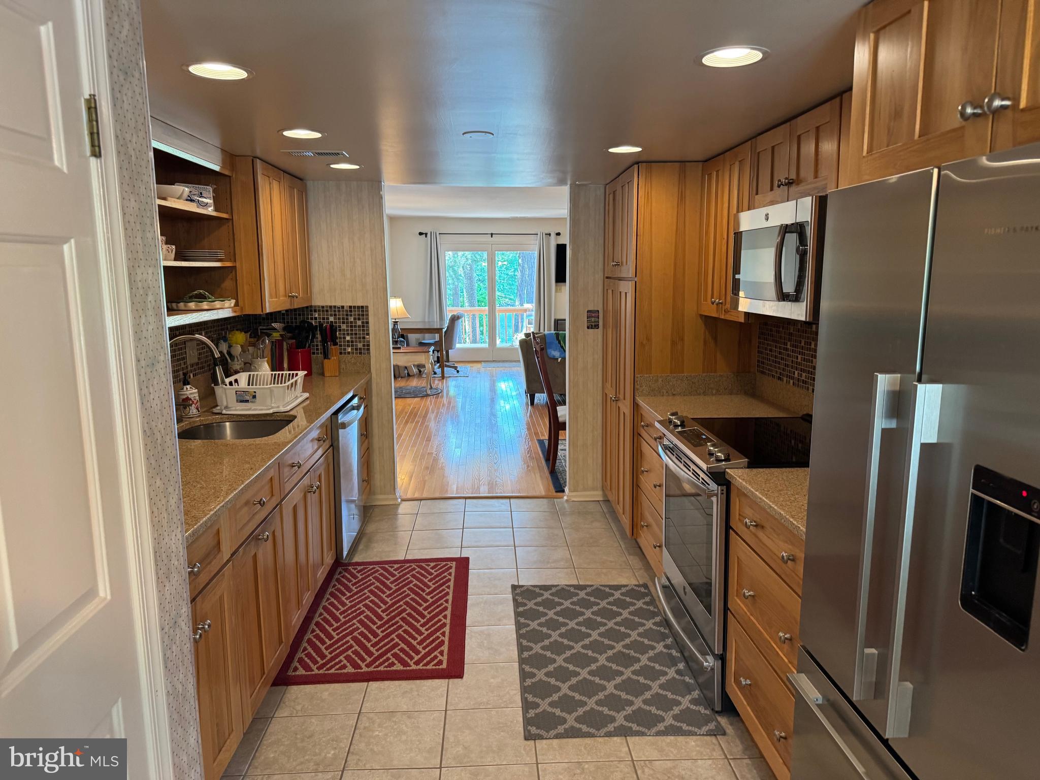 MILL CREEK CONDOMINIUMS - Residential Lease