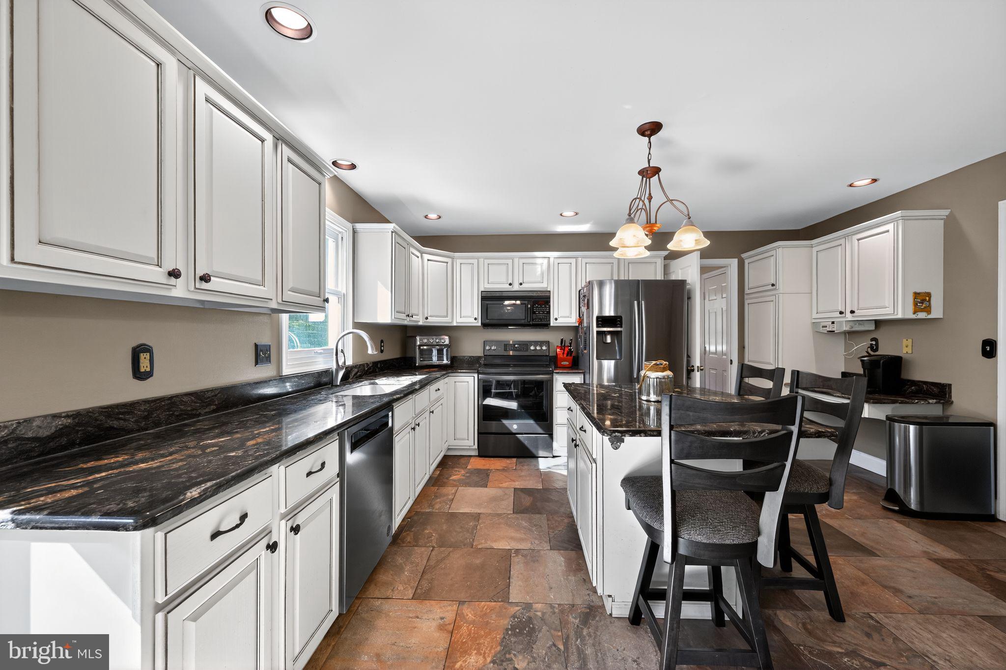 SHAMONA RIDGE - Residential