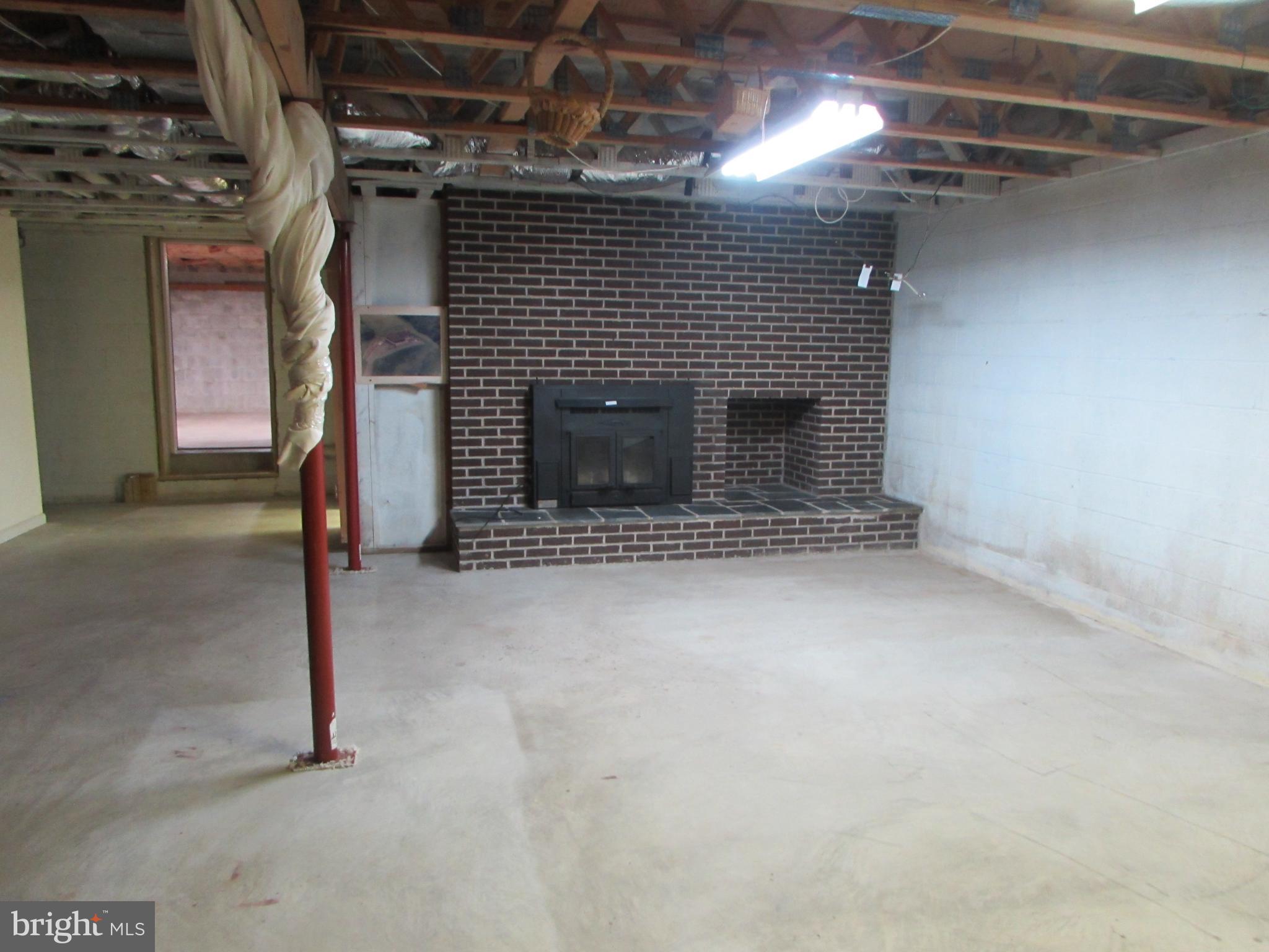 CHESAPEAKE OVERLOOK - Residential