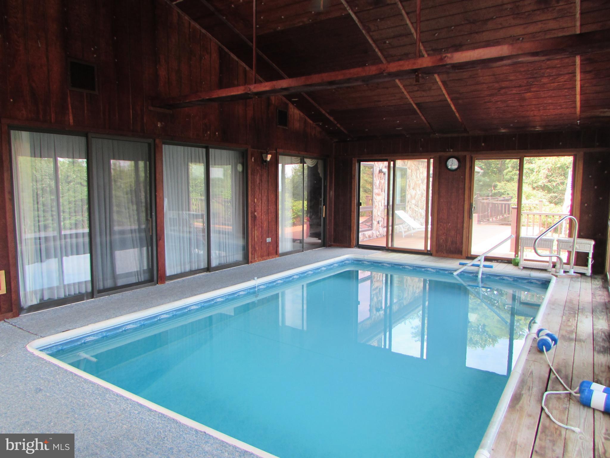 CHESAPEAKE OVERLOOK - Residential