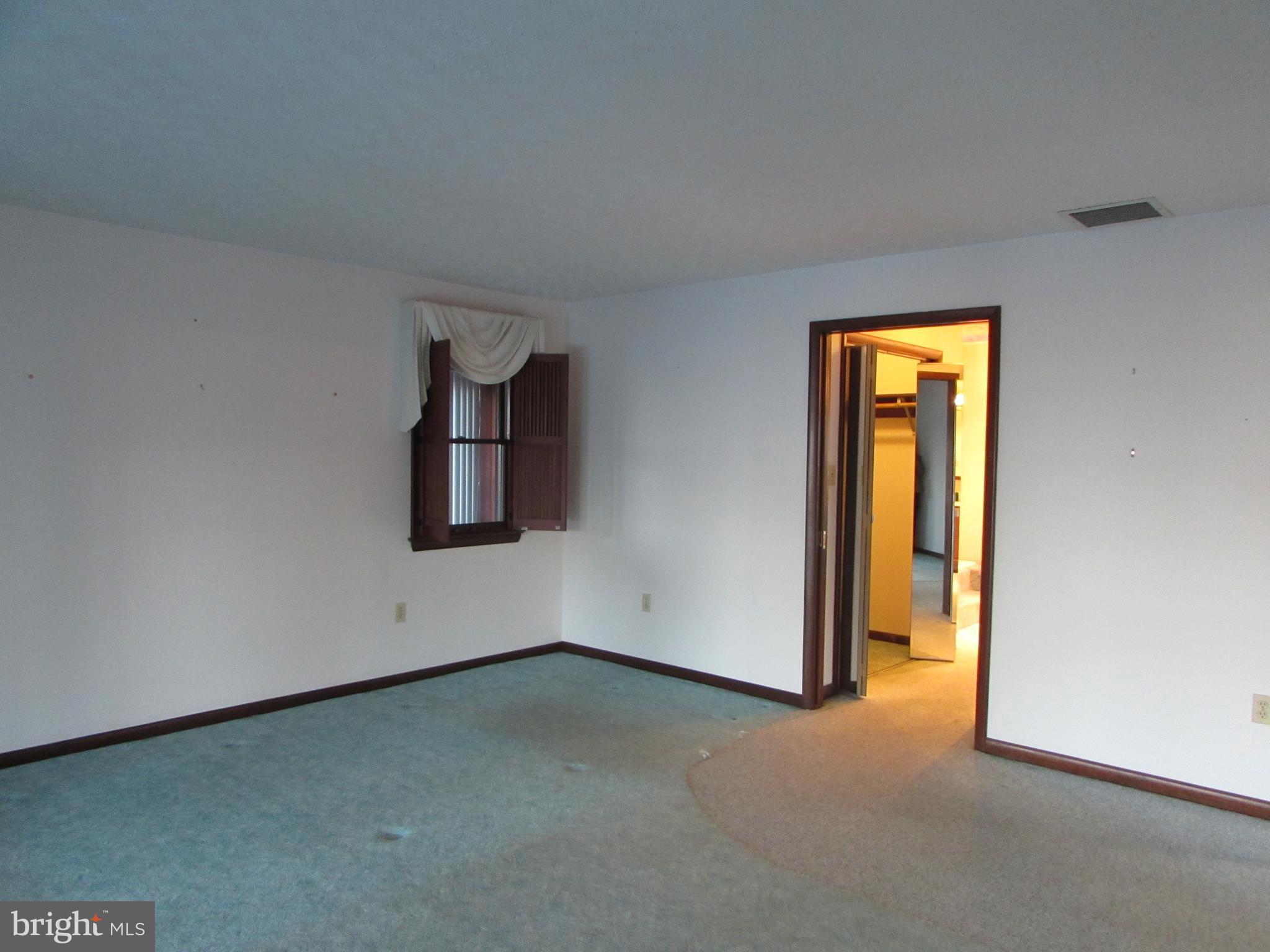 CHESAPEAKE OVERLOOK - Residential